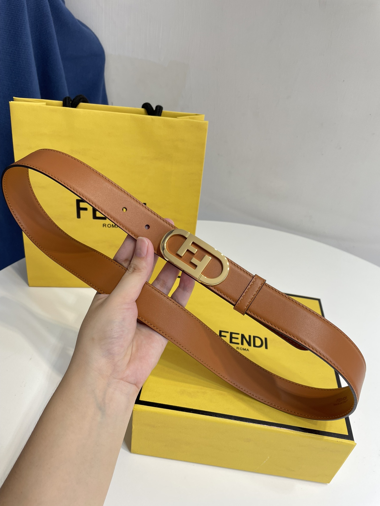 Fendi 五金做工精细 线条流畅 表面光滑 𝐙𝐏电镀工艺 香港通关【𝐇𝐀𝐀𝐒】 进口皮料