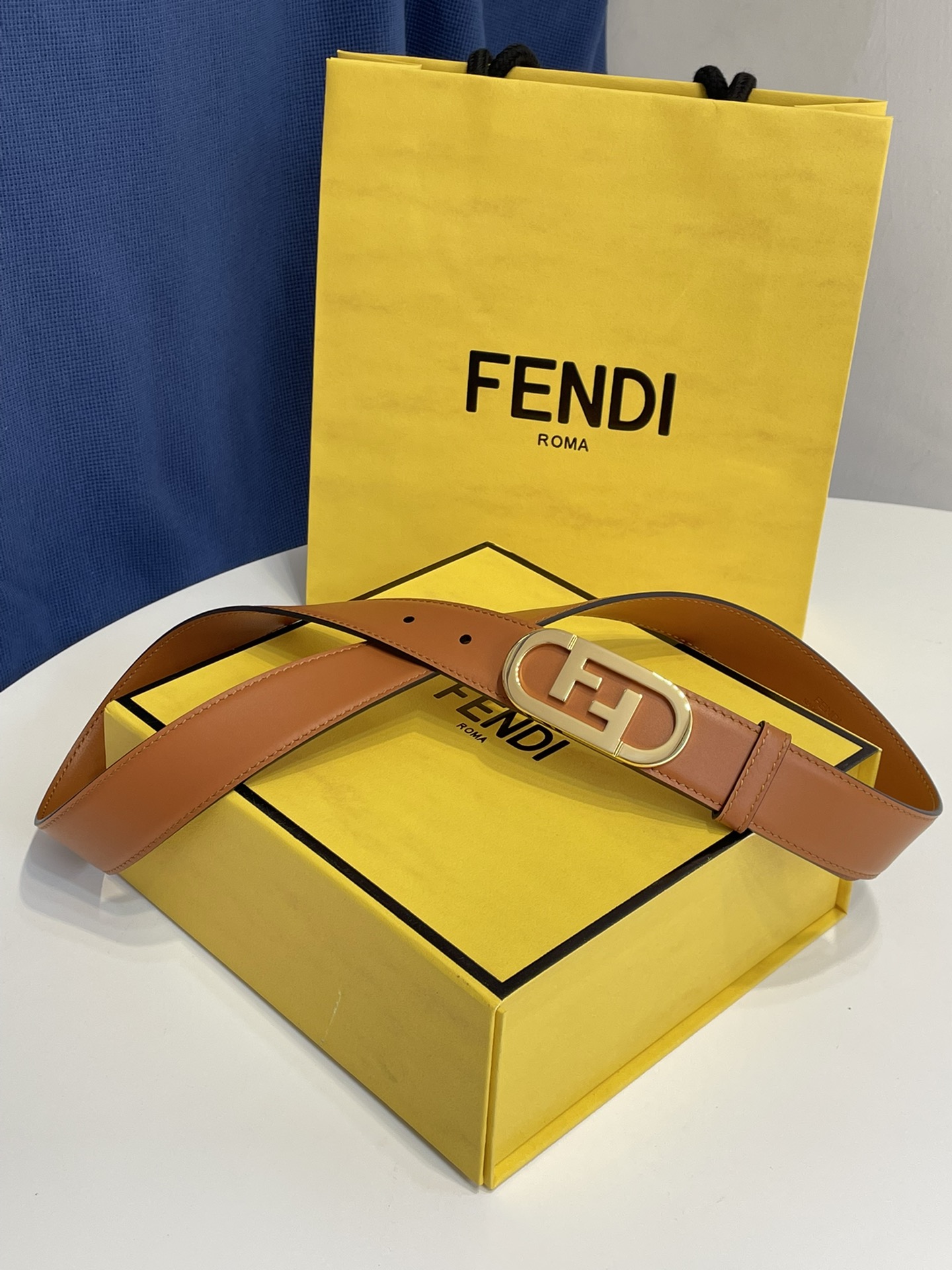 Fendi 五金做工精细 线条流畅 表面光滑 𝐙𝐏电镀工艺 香港通关【𝐇𝐀𝐀𝐒】 进口皮料