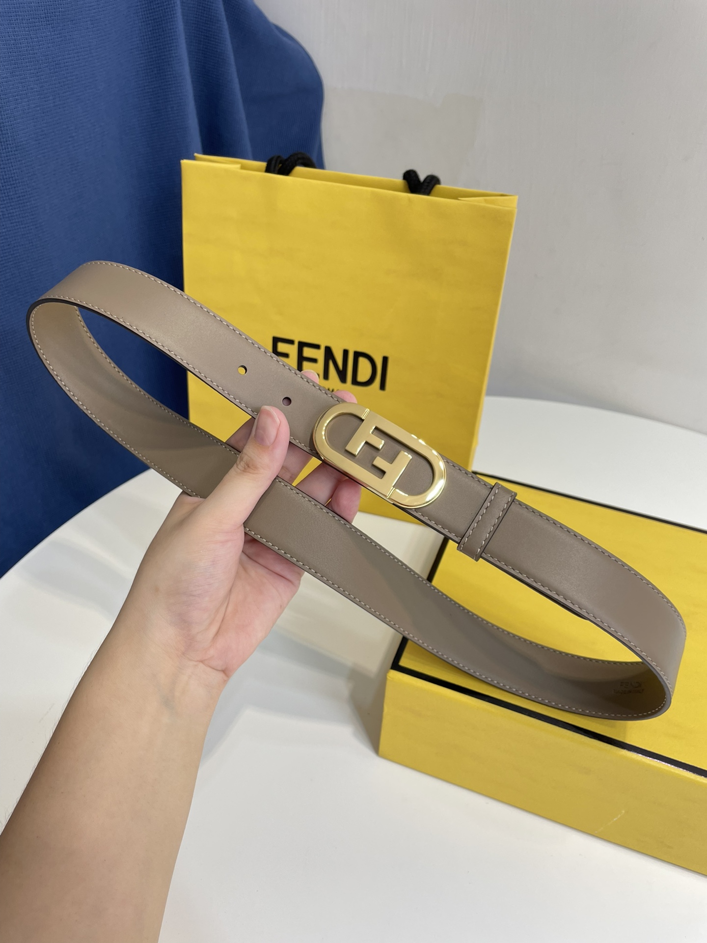 Fendi 五金做工精细 线条流畅 表面光滑 𝐙𝐏电镀工艺 香港通关【𝐇𝐀𝐀𝐒】 进口皮料
