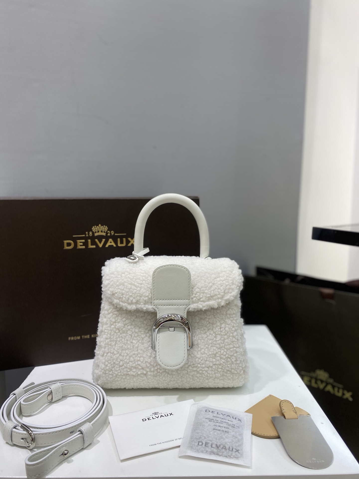 Hermes Picotin Lock MM 22 Handbag Taurillon Clemence Padlock Cadena P Stamp