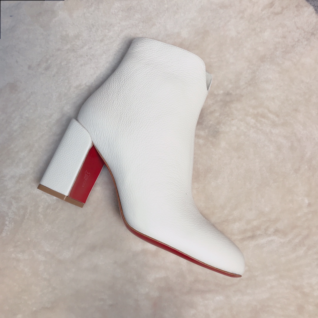 NO:337207,High-end customized autumn and winter boot series!  H8.5Cm, size 35-42. 31-08 meters white lyre pattern leather. Official website synchronization Standard European code Reference:31-08 Color:Rice white Material:cowhide Lining:goat leather Heel height:8.5Cm Sole:leather sole Size:EUR 35-42 (US 4-11):,,christian louboutin,boots19860909高端订制一秋冬靴系列！ H8.5Cm,尺码35-42码. 31-08米白荔纹皮.官网同步 标准欧码 Reference:31-08 Color:Rice white Material:cowhide Lining:goat leather Heel heigh:8.5Cm Sole:leather sole Size:EUR 35－42（US 4一11) :,,christian louboutin,boots,Women's Shoes