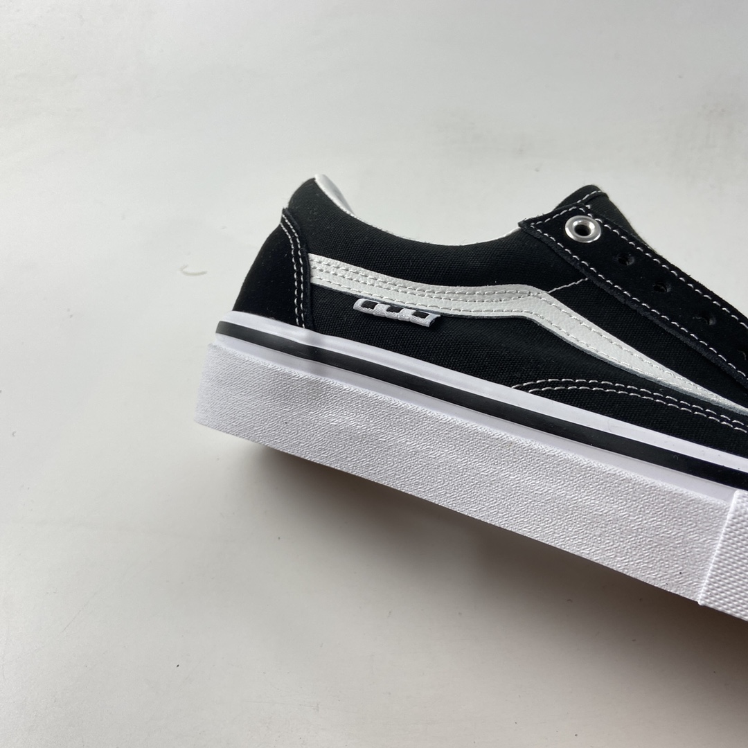 P150  Vans  Skate  Classics  Old  Skool 黑白经典滑板鞋 VN0A5FCBY28