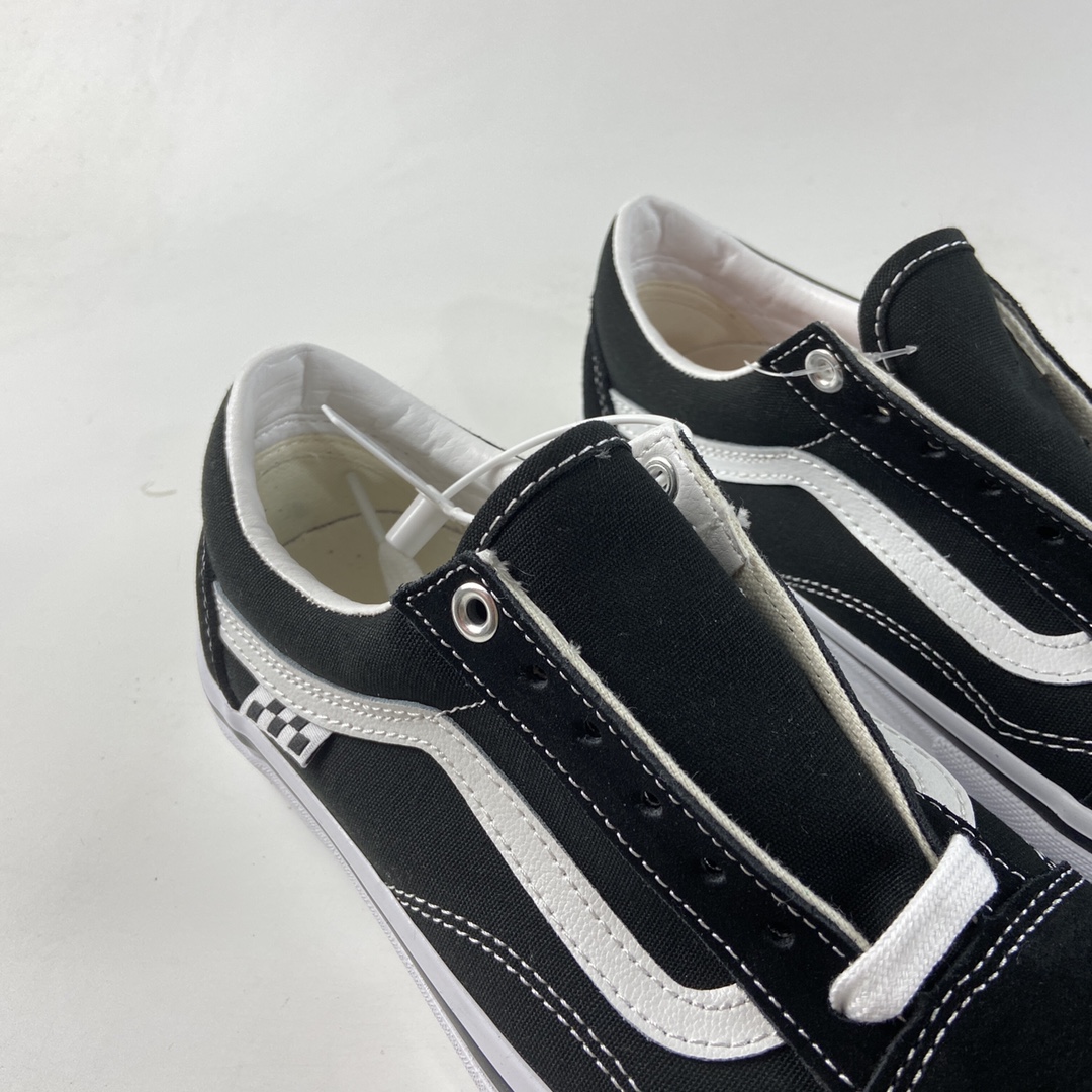 P150  Vans  Skate  Classics  Old  Skool 黑白经典滑板鞋 VN0A5FCBY28