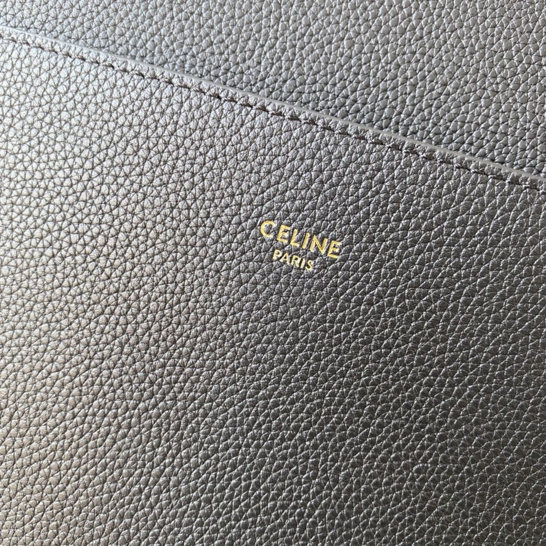 CELINE Sangle バケツバッグ - 収納力抜群のレトロデザイン