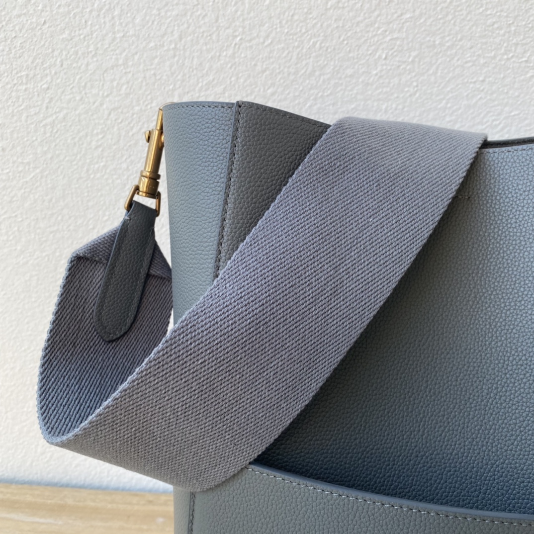 CELINE Sangle 桶包 - 編み込み帆布の広肩ストラップでスタイリッシュに