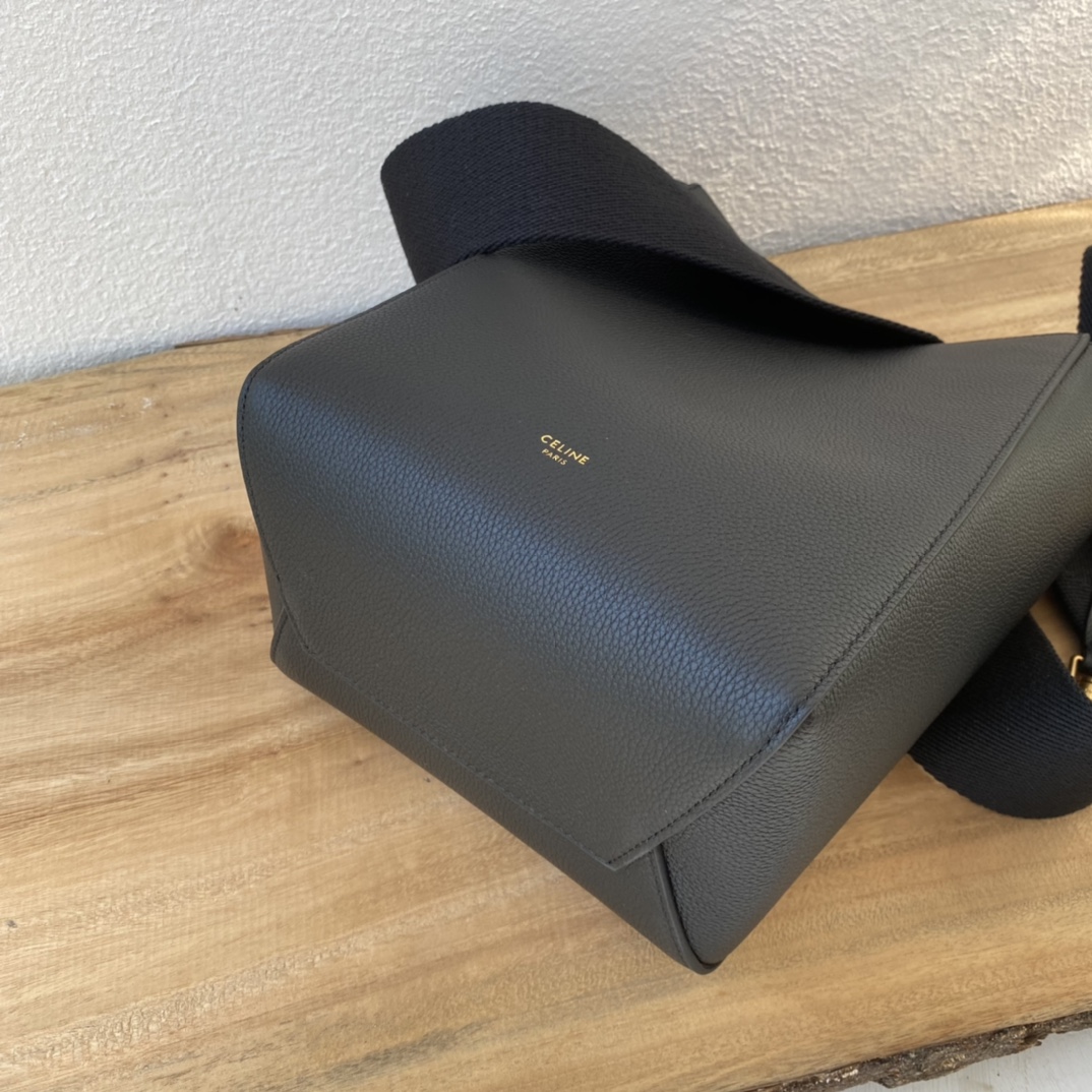 CELI_NE Sangle 水桶バッグ - 実用的でスタイリッシュな百搭アイテム