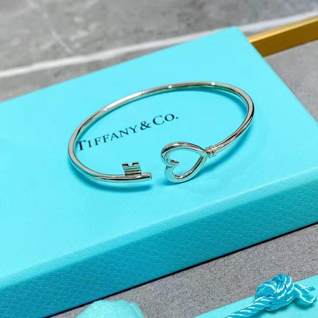 Tiffany & Co. Tiffany&Co. 桃心钥匙开口手镯
