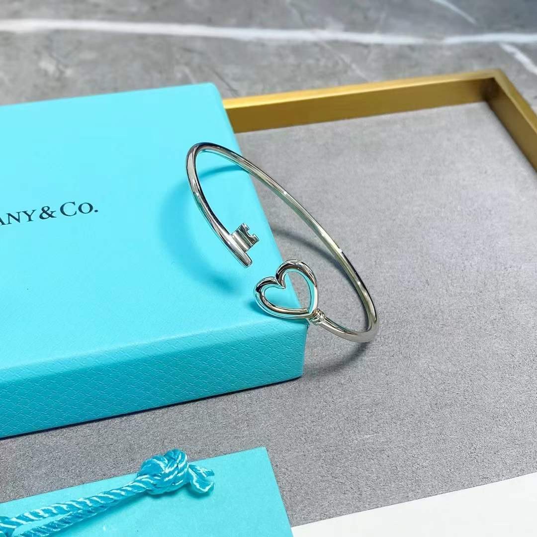 Tiffany & Co. Tiffany&Co. 桃心钥匙开口手镯