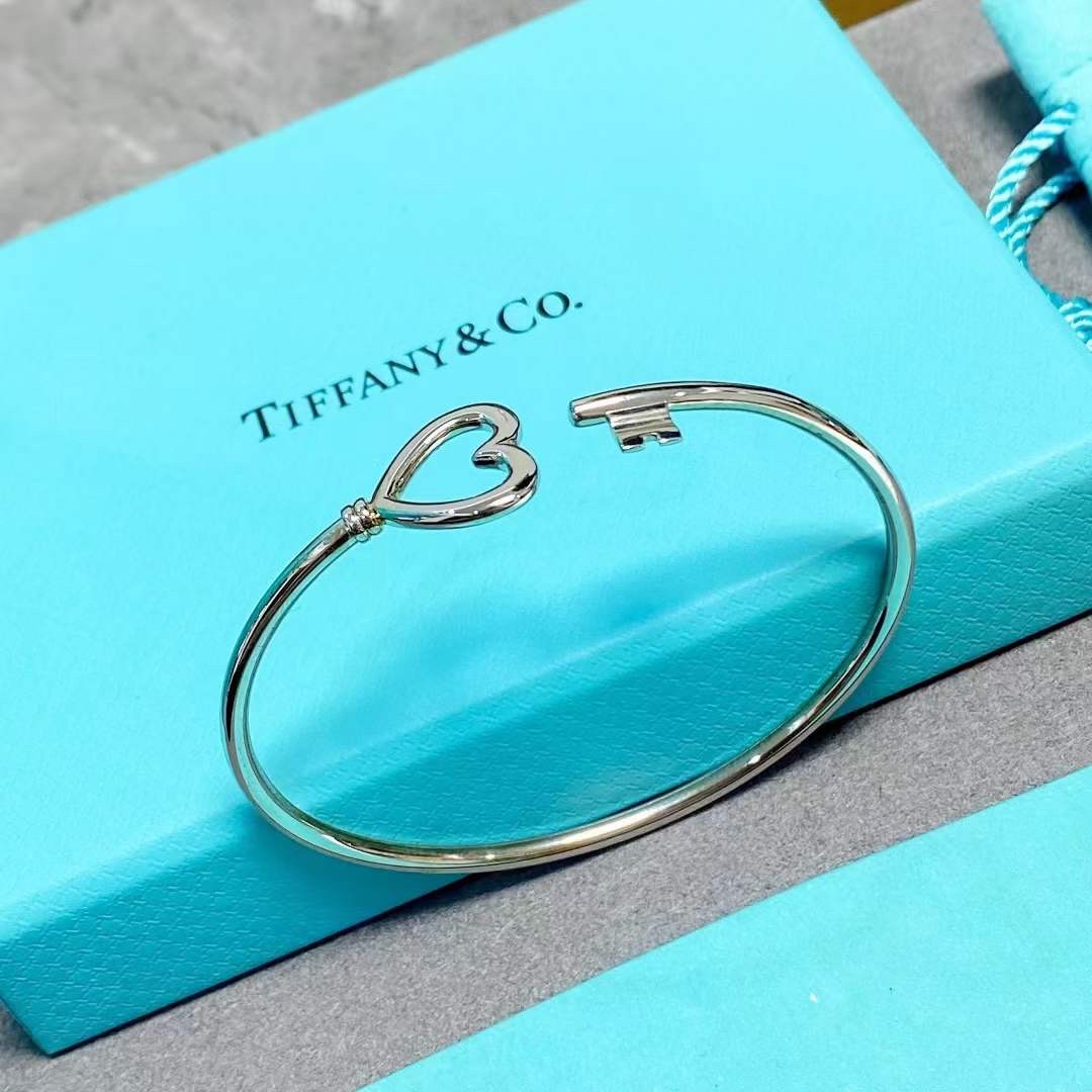Tiffany & Co. Tiffany&Co. 桃心钥匙开口手镯