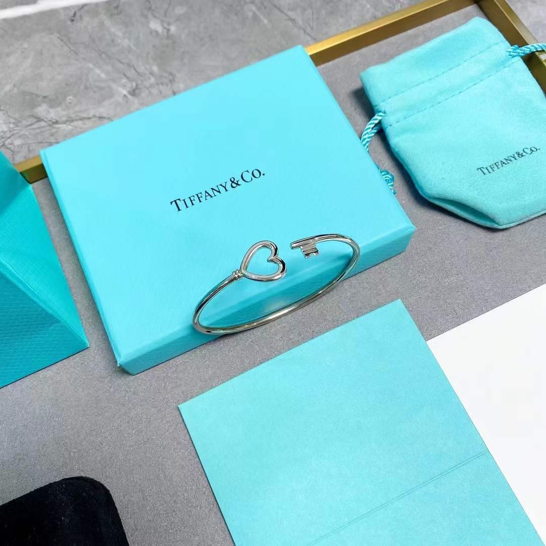 Tiffany & Co. Tiffany&Co. 桃心钥匙开口手镯