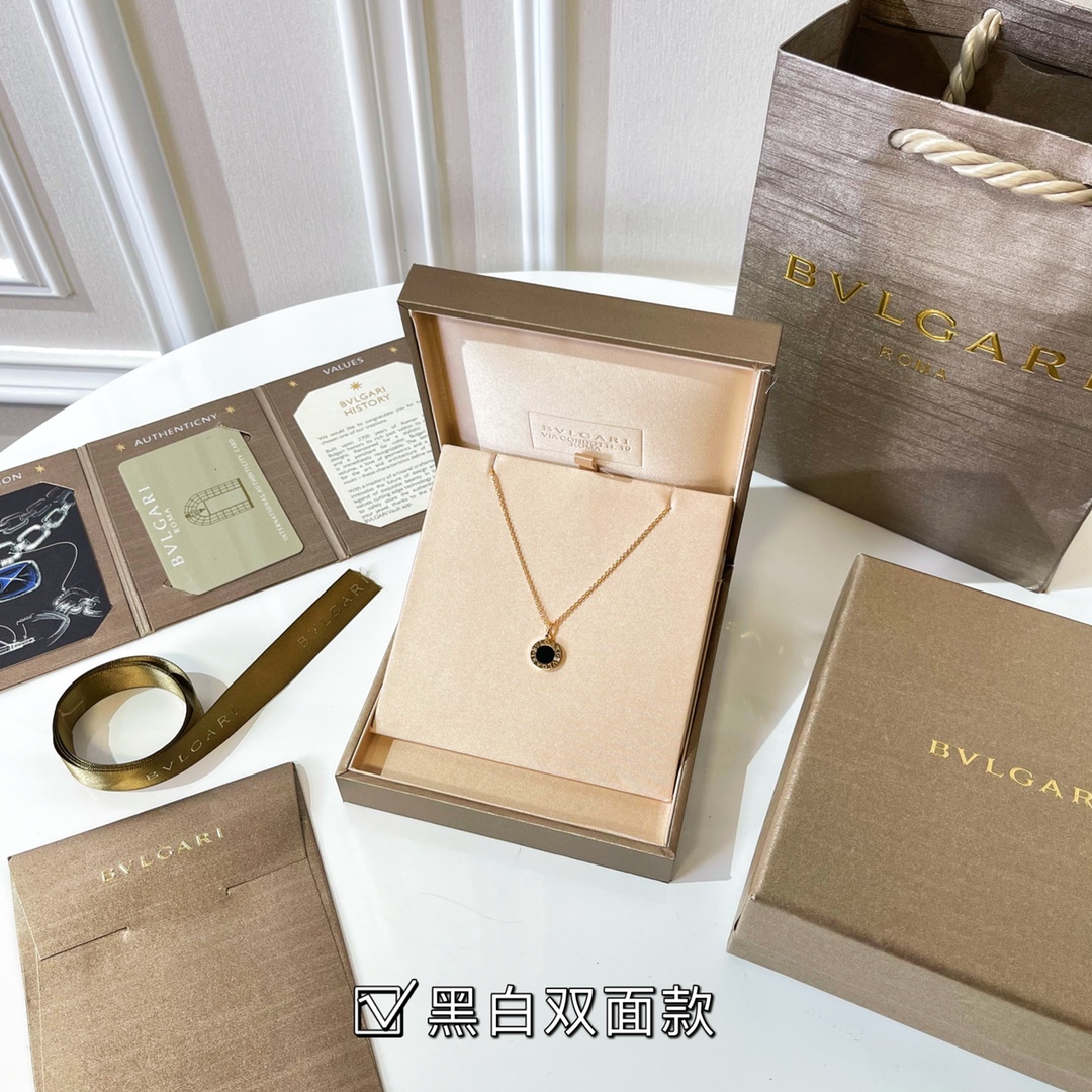 BVLGARI宝格丽圆环黑白双面项链