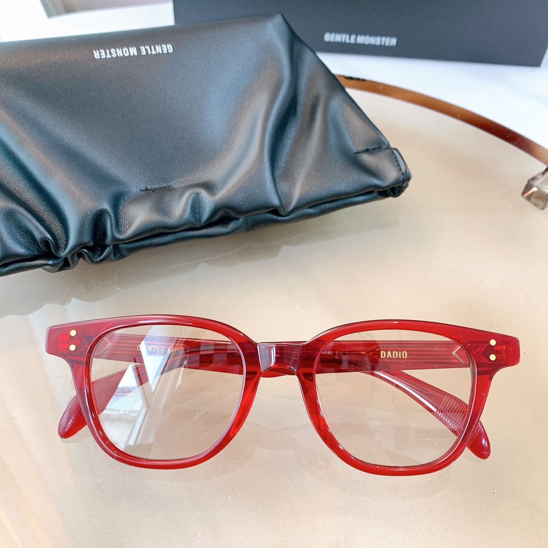 [GM Eyewear]The style that GM DADIO falls in love with at a glance with its ne