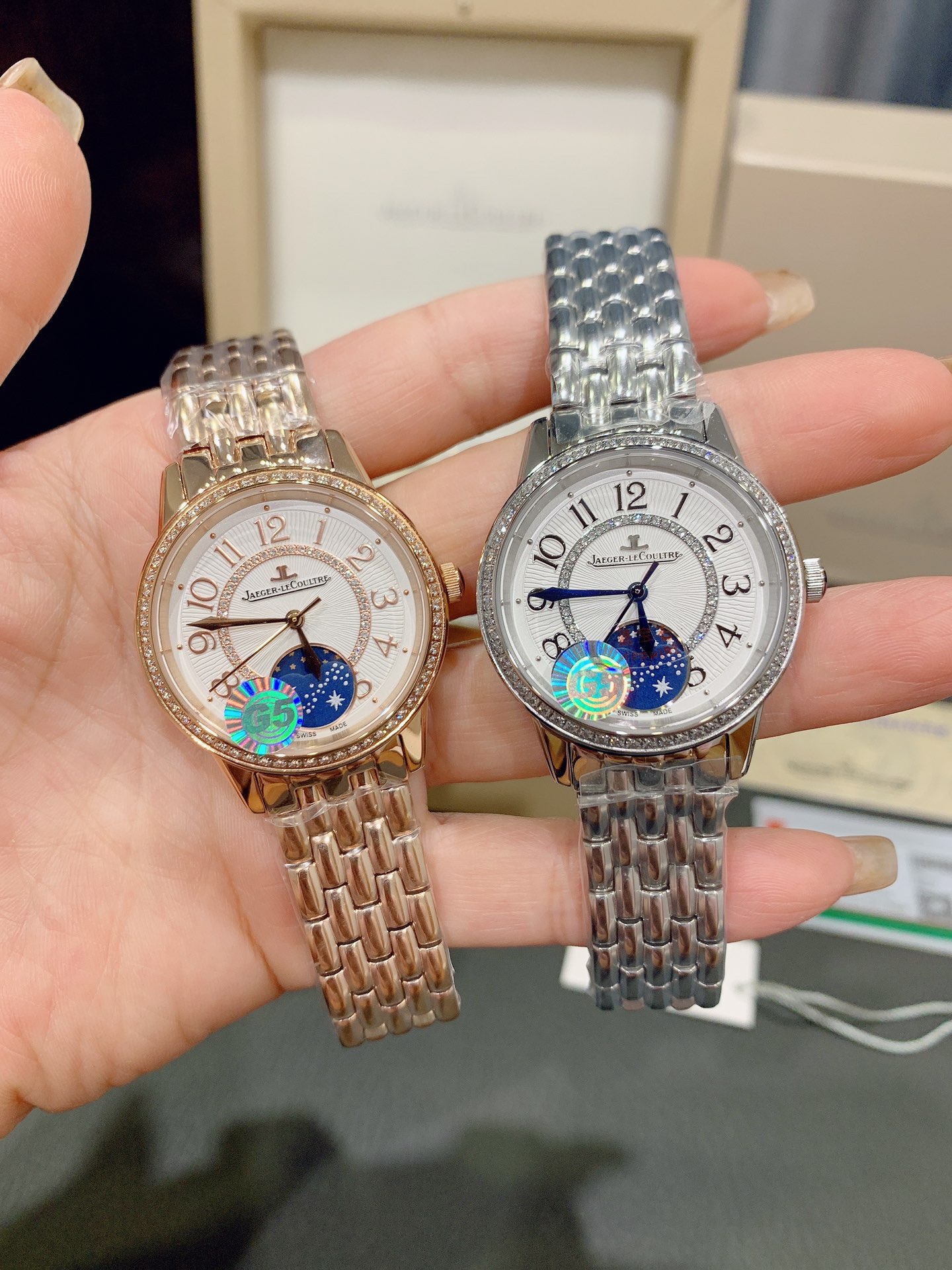 Cartier 积家约会系列最新款女表 316L精钢表壳 进口日月星辰显示（白天太阳 晚上星星 ）石英机芯