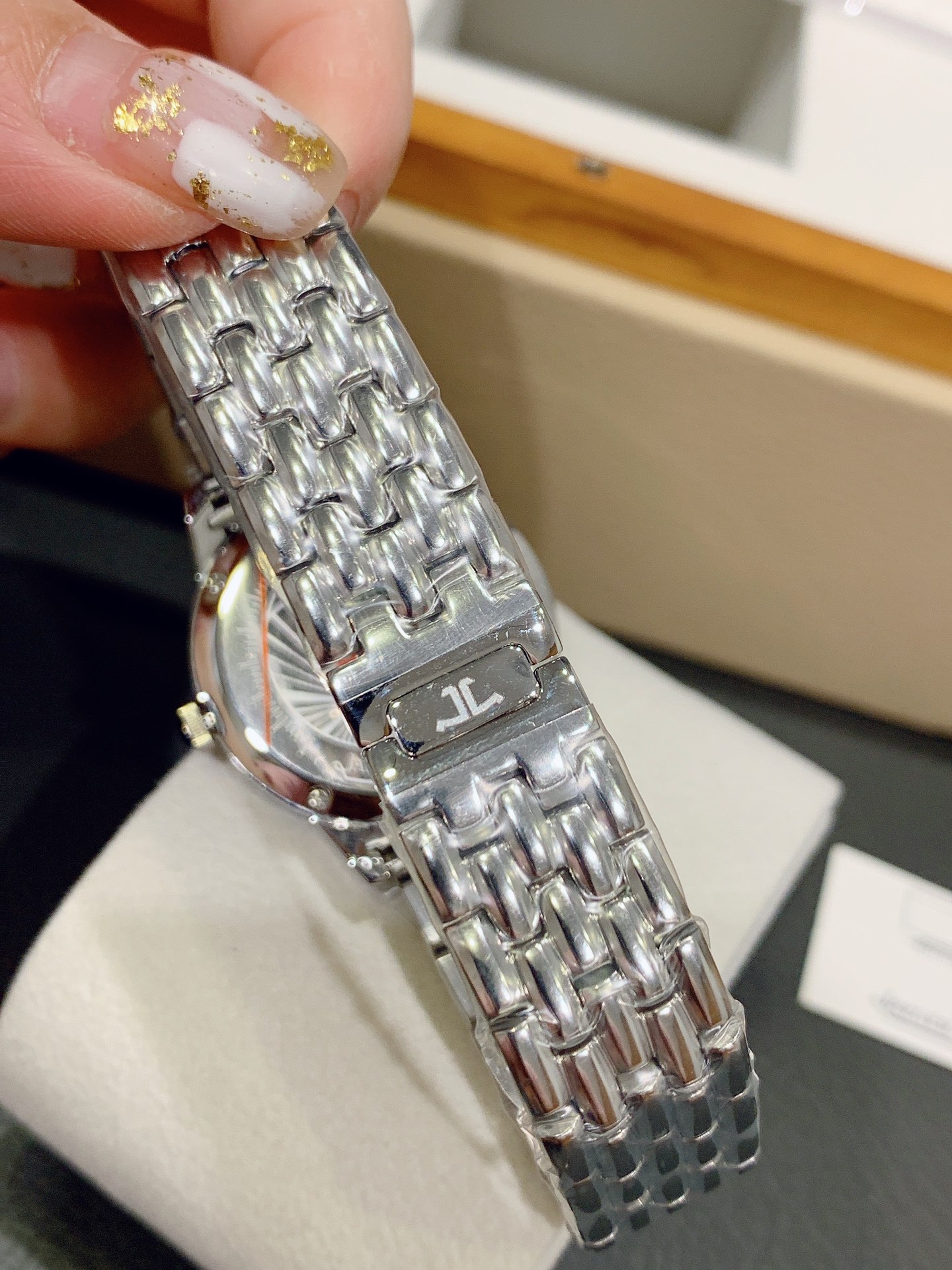 Cartier 积家约会系列最新款女表 316L精钢表壳 进口日月星辰显示（白天太阳 晚上星星 ）石英机芯
