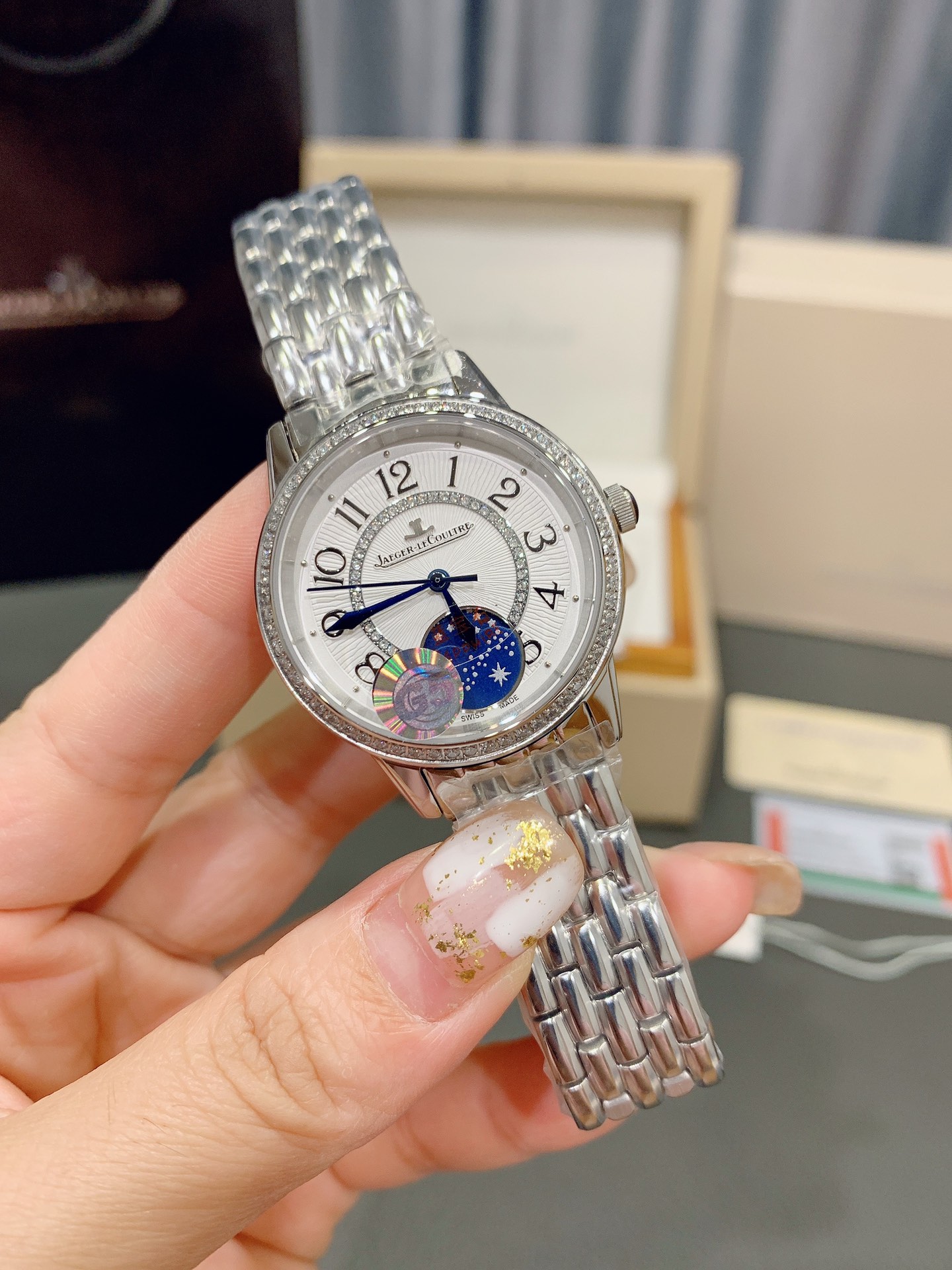 Cartier 积家约会系列最新款女表 316L精钢表壳 进口日月星辰显示（白天太阳 晚上星星 ）石英机芯