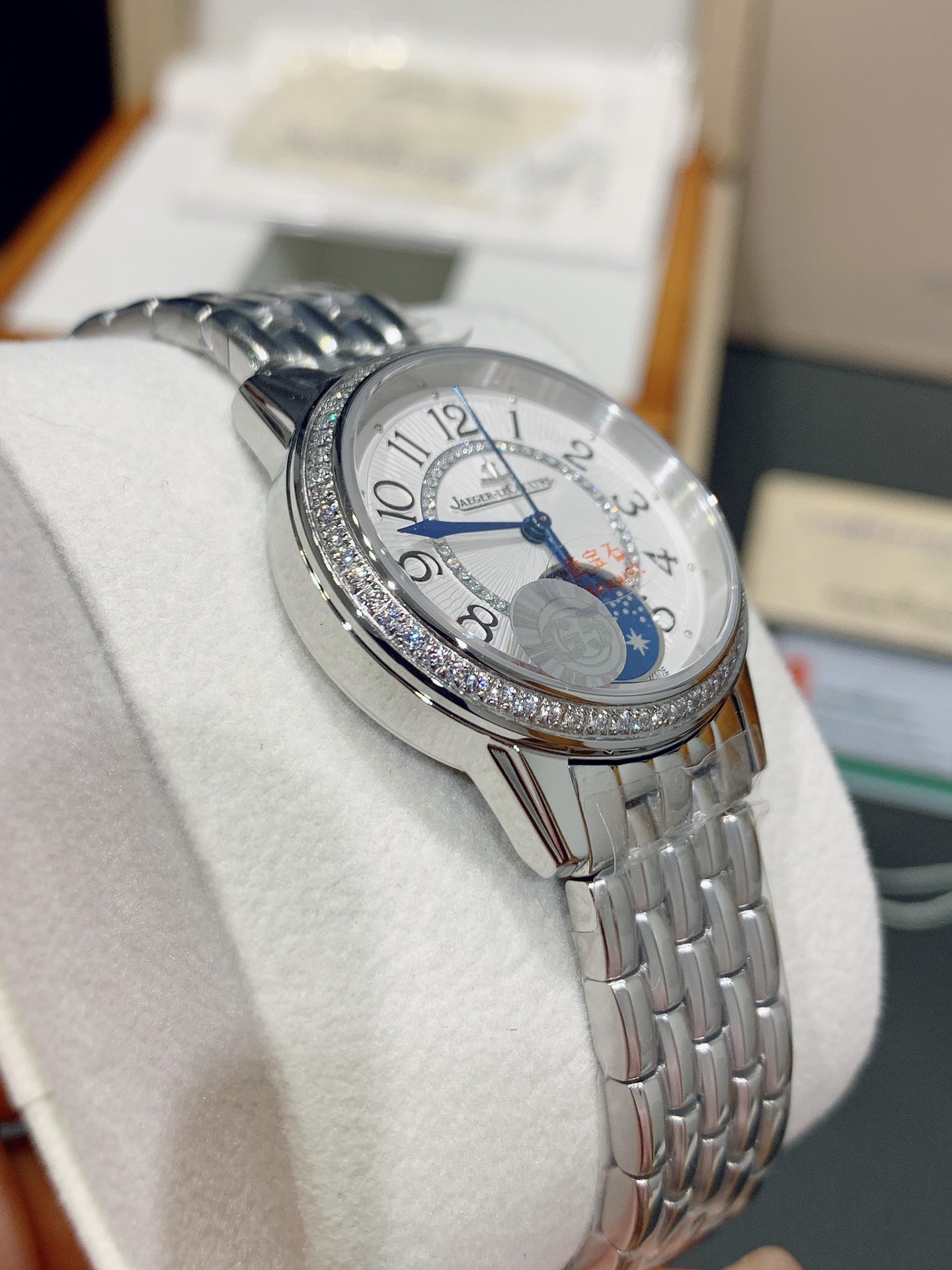 Cartier 积家约会系列最新款女表 316L精钢表壳 进口日月星辰显示（白天太阳 晚上星星 ）石英机芯
