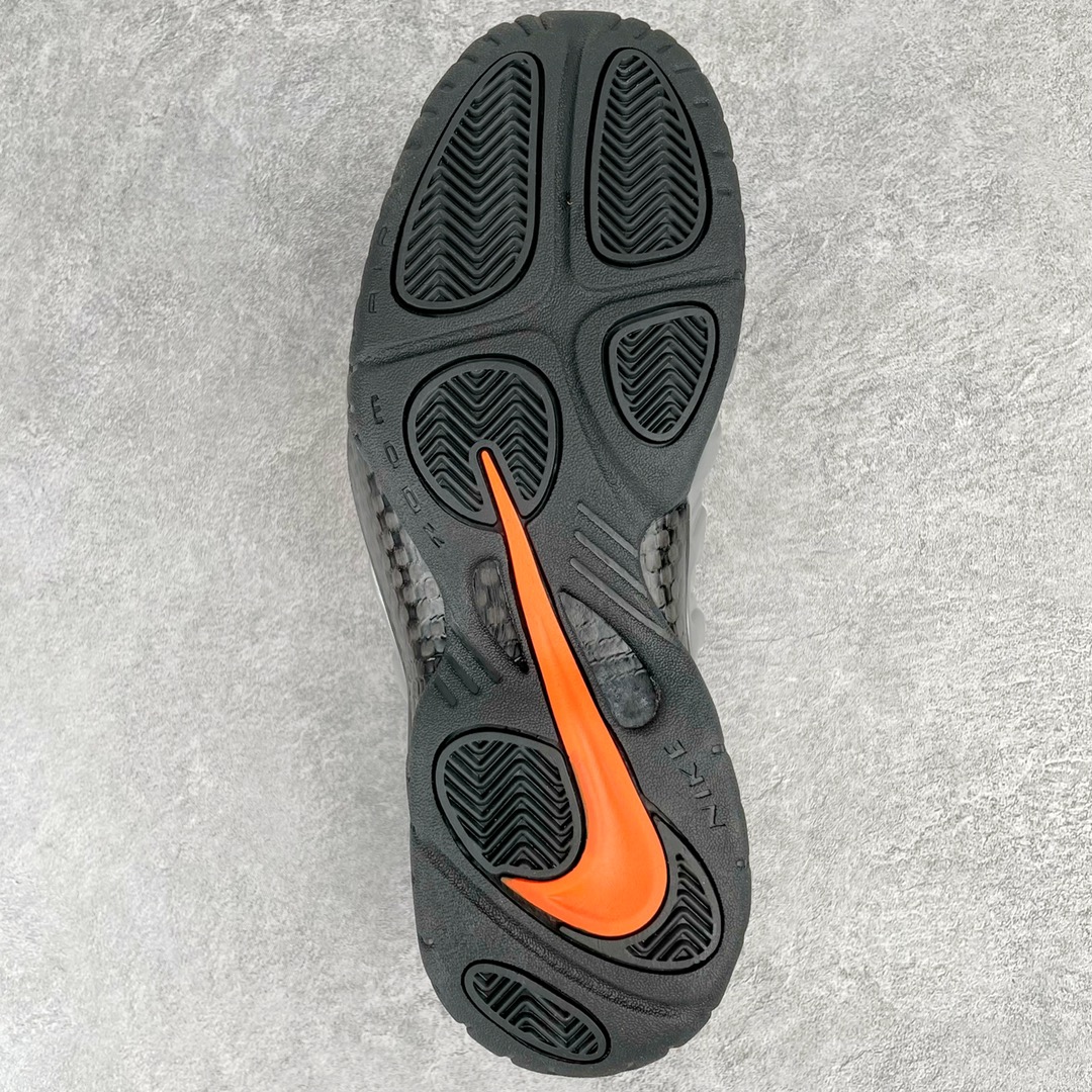 图片[9]-💰580 NK Air Foamposite One 万圣节泡 莞产原底面 公司渠道同模具 鞋型发泡360度无死角 双层Zoom气垫植入 中底完美注胶 搭载原厂碳纤维材质 诞生于1997年的NK Air Foamposite系列可以说是整个球鞋历史上最为经典的系列之一 也就是我们常说的“喷”和“泡” 其中“喷”由Foamposite One代言人Penny的英文音译而来 而“泡”则来源于另一款鞋型 Foamposite Pro中\”pro\”的音译 在诞生初期 由于高昂的造价以及超前的外形 Foamposite系列的反对者不在少数 甚至有人认为这款鞋会毁掉整个球鞋行业 但事实证明这双灵感来自于甲虫 自带“黑科技”鞋面以及双层Zoom+大块碳板的太空球鞋不仅受到了大众的接受与追捧 并且成功的影响了篮球鞋的发展 SIZE：38.5 39 40 40.5 41 42 42.5 43 44 44.5 45 46 编码：by6936040-运动鞋