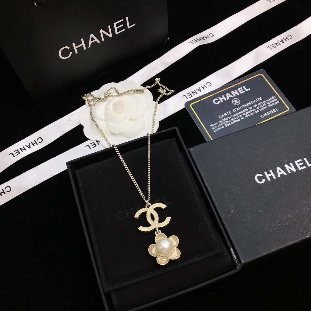 Chanel Replicas
 Jewelry Necklaces & Pendants Summer Collection