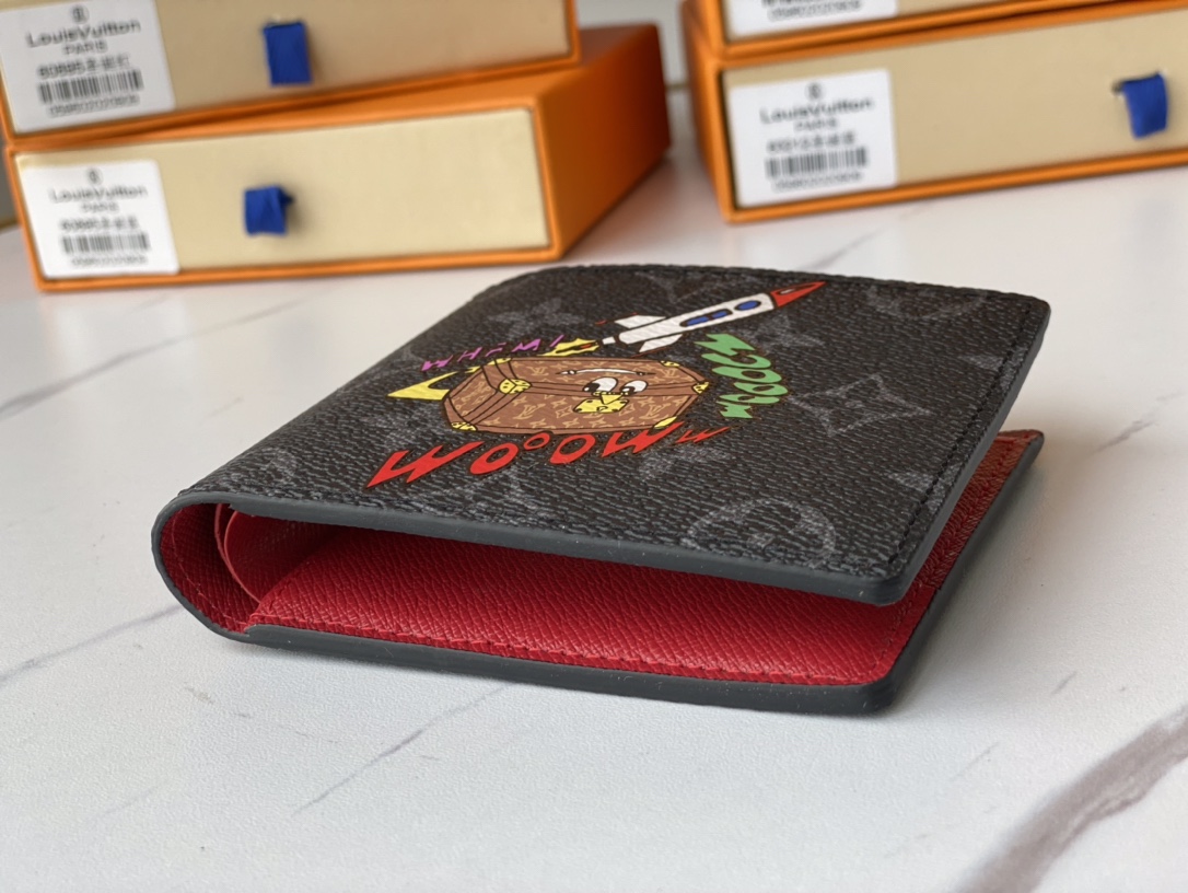 Bifold wallet comparison