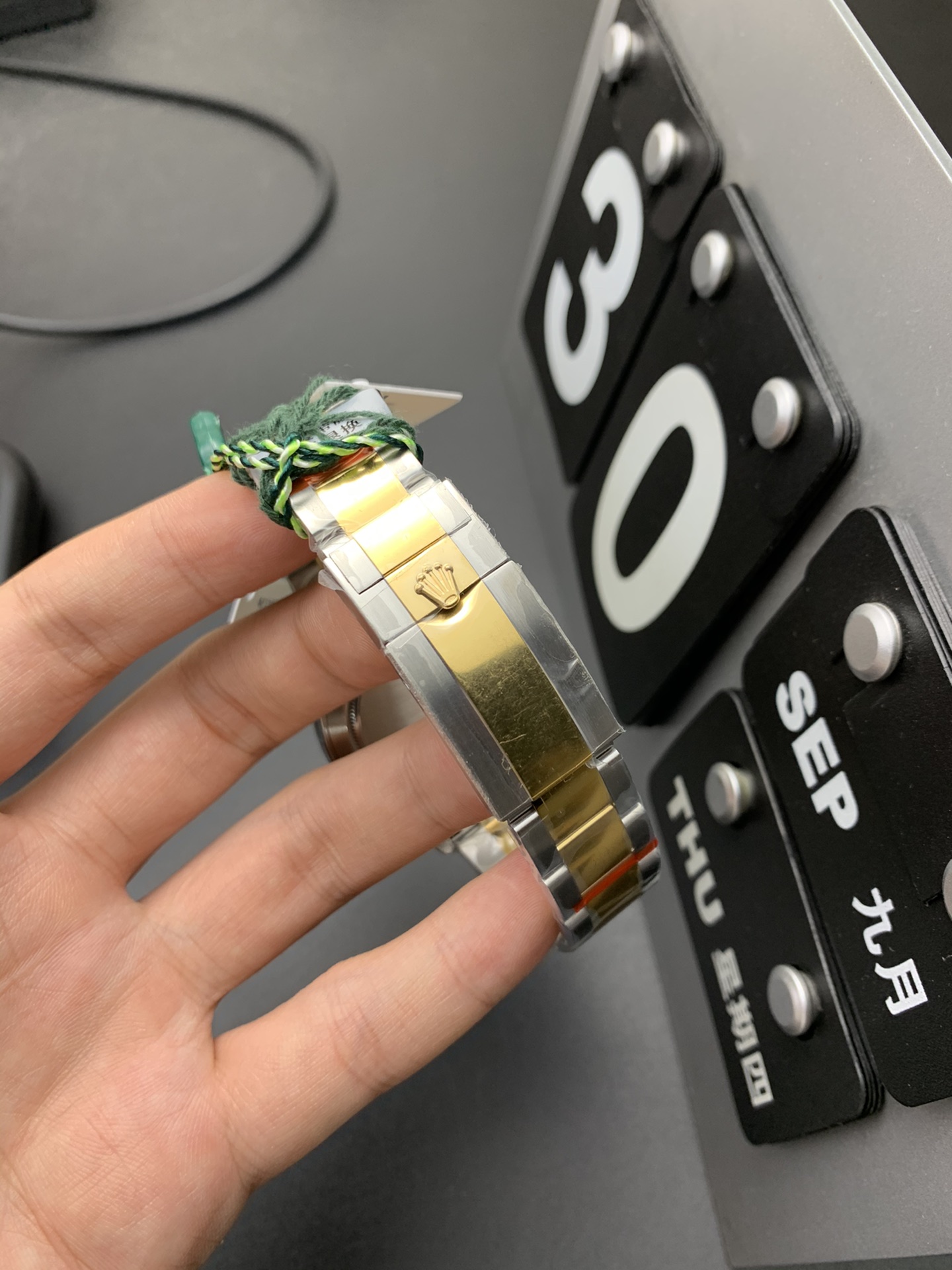 Rolex 13.2间金迪通拿