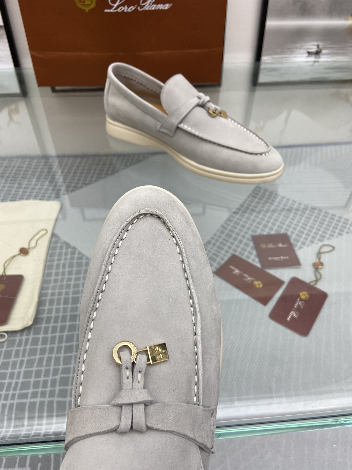 P251Loro Piana* marea marca cuatro estaciones modelos clásicos. Parte superior: oveja importada Jing
