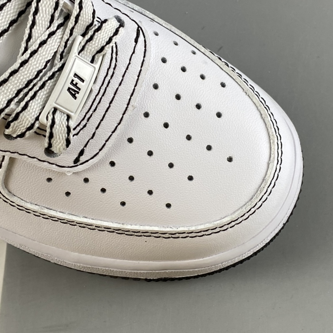 P240  NIKE Air Force 1’07 Mid 空军一号中帮休闲运动板鞋 CV1724-104