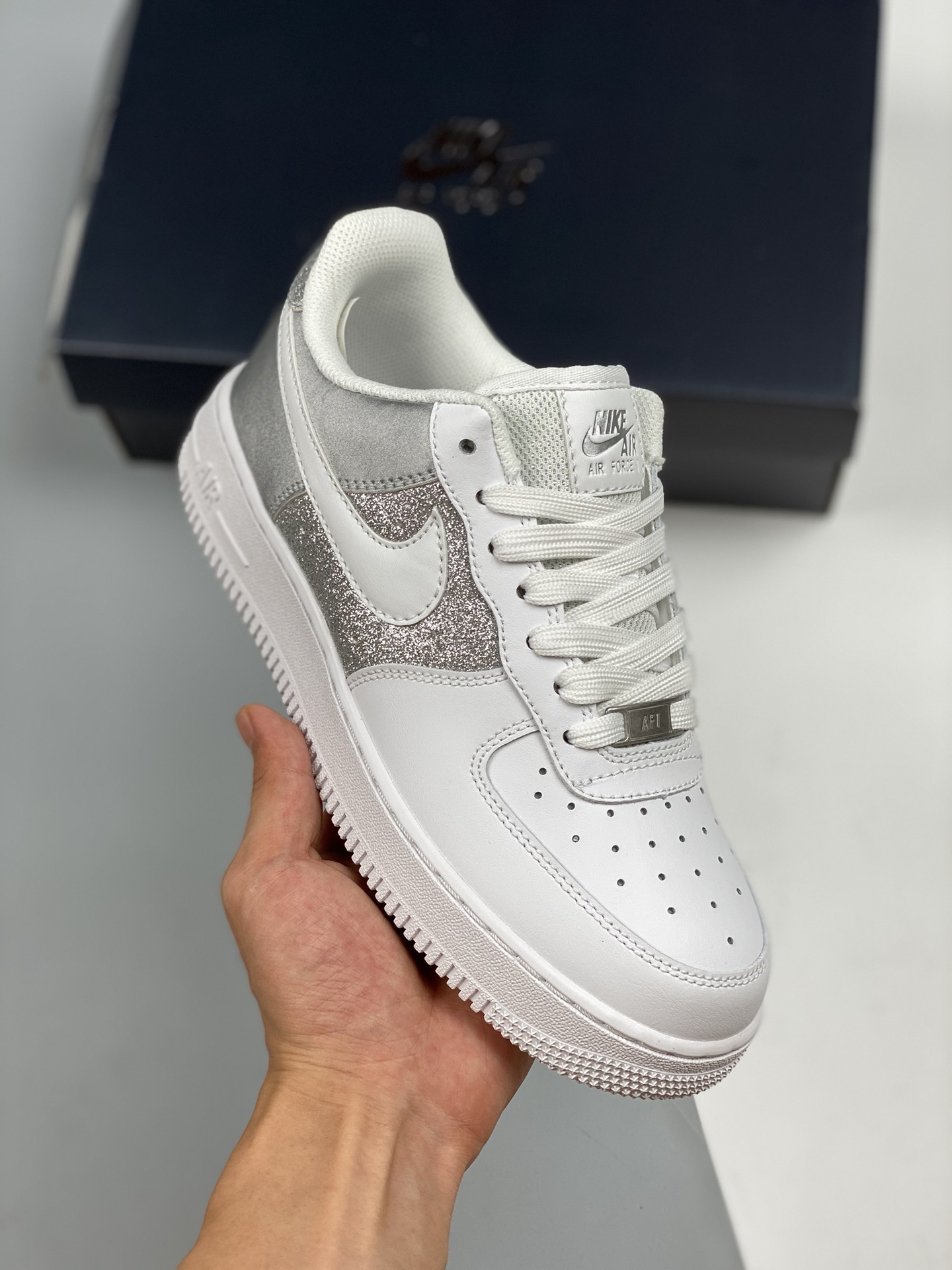 Nike Air Force 1 Low 07 blanco/plata, zapatillas casuales de caña baja Air Force 1, cuero de fábrica original, horma y …