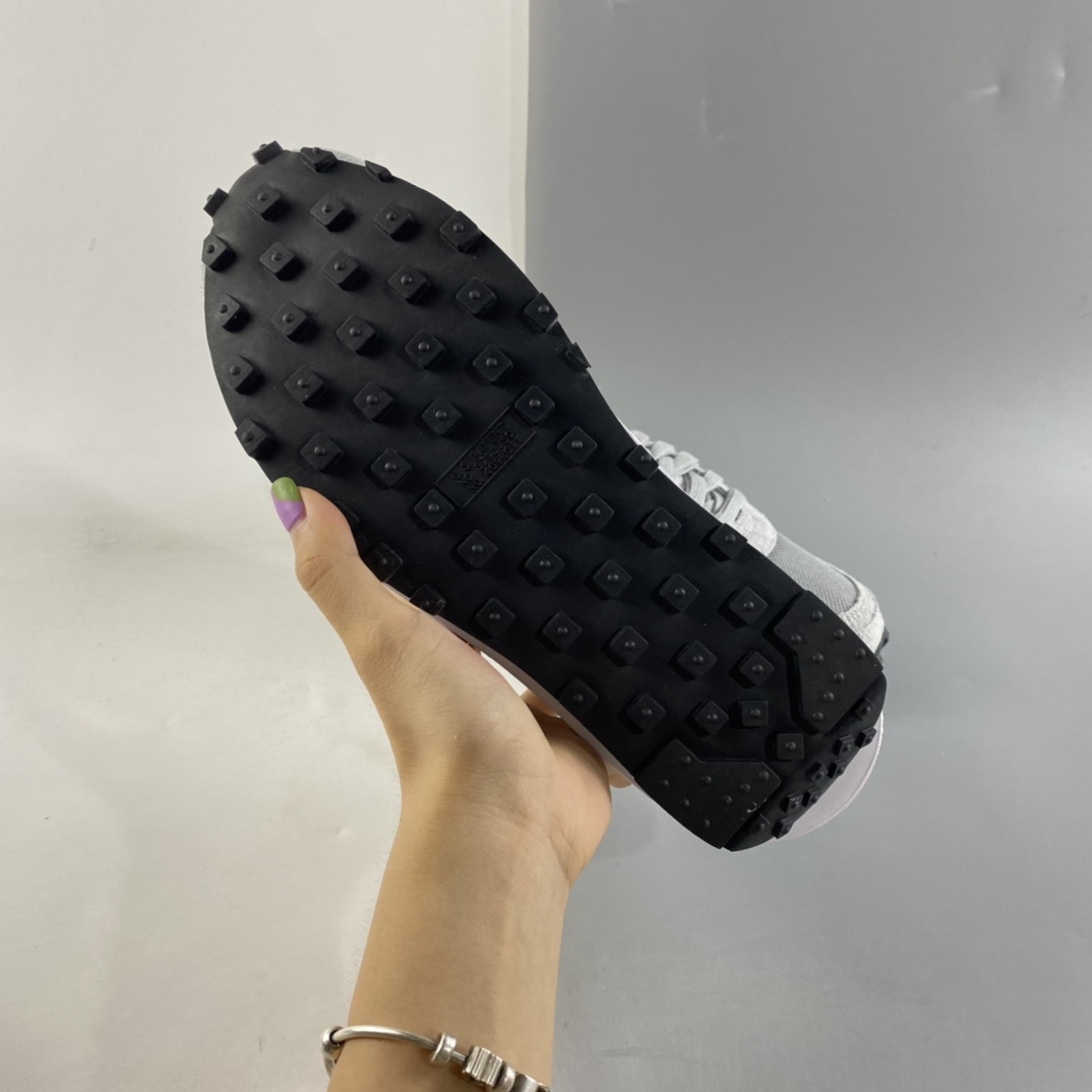 P200 Fragment Design x Sacai x NIKE LDWaffle 联名慢跑鞋 DH2684-001-莆田鞋,莆田鞋货源,高仿鞋,高仿鞋货源,安福档口,莆田高仿鞋,莆田鞋批发,高仿鞋批发,莆田高仿运动鞋,高仿运动鞋,莆田运动鞋 P200 Fragment Design x Sacai x NIKE LDWaffle 联名慢跑鞋 DH2684-001