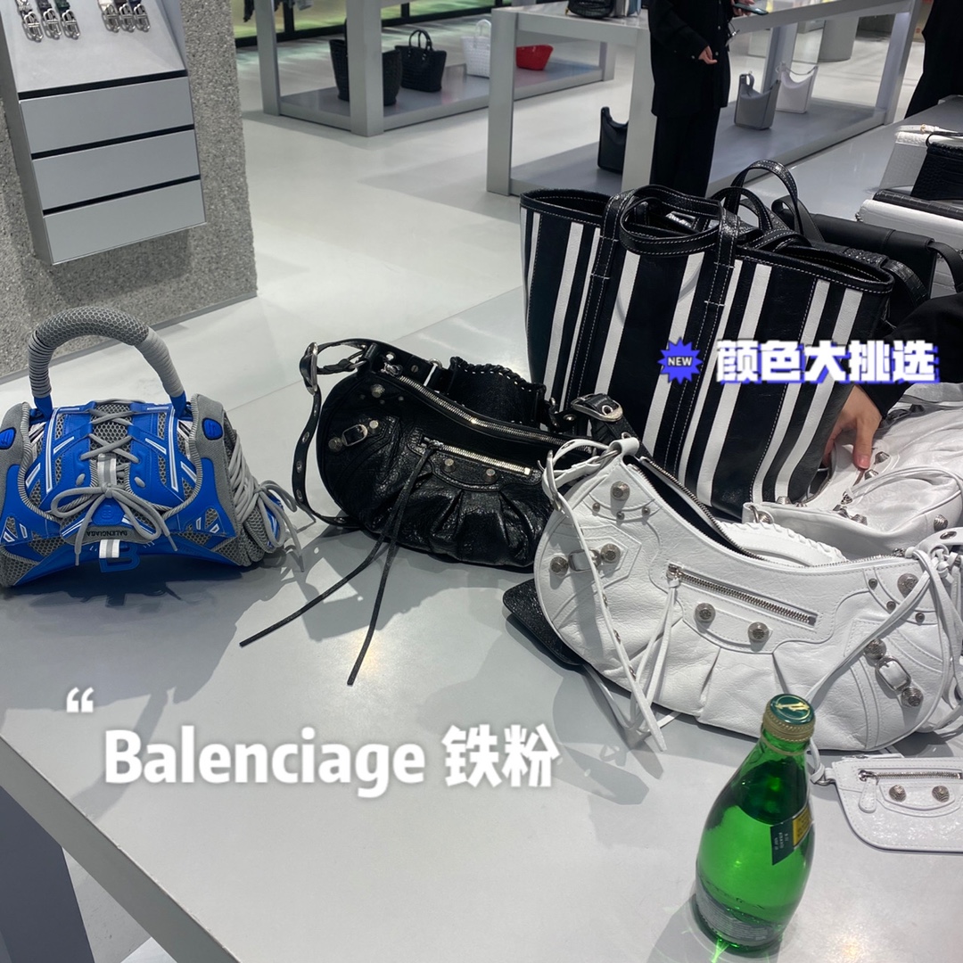 Balenciaga 秋冬新款 Le Cagole 33CM 月牙包 671307黑色