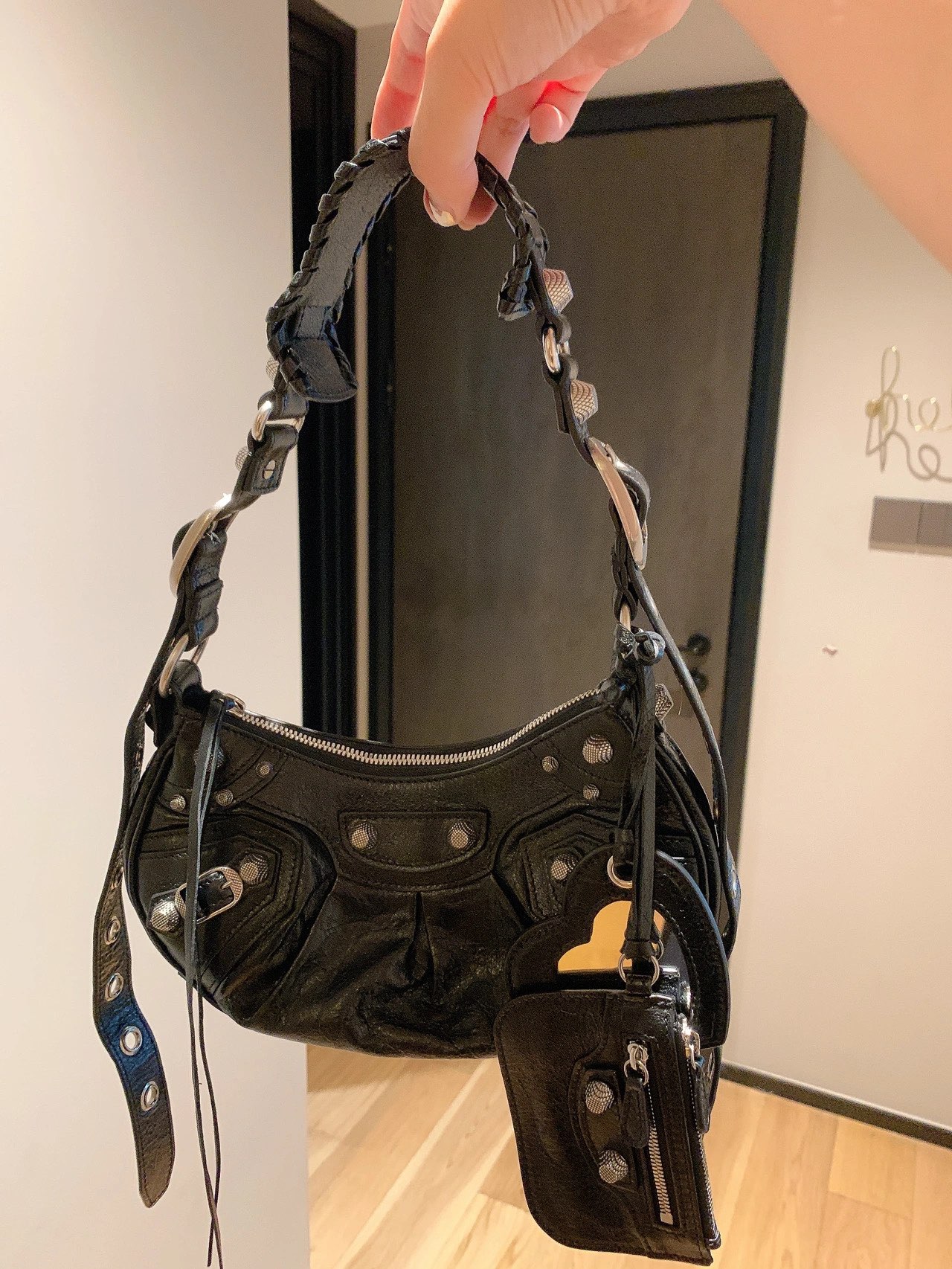 Balenciaga Le Cagole 26CM 抓皱牛皮月牙包 671309黑色