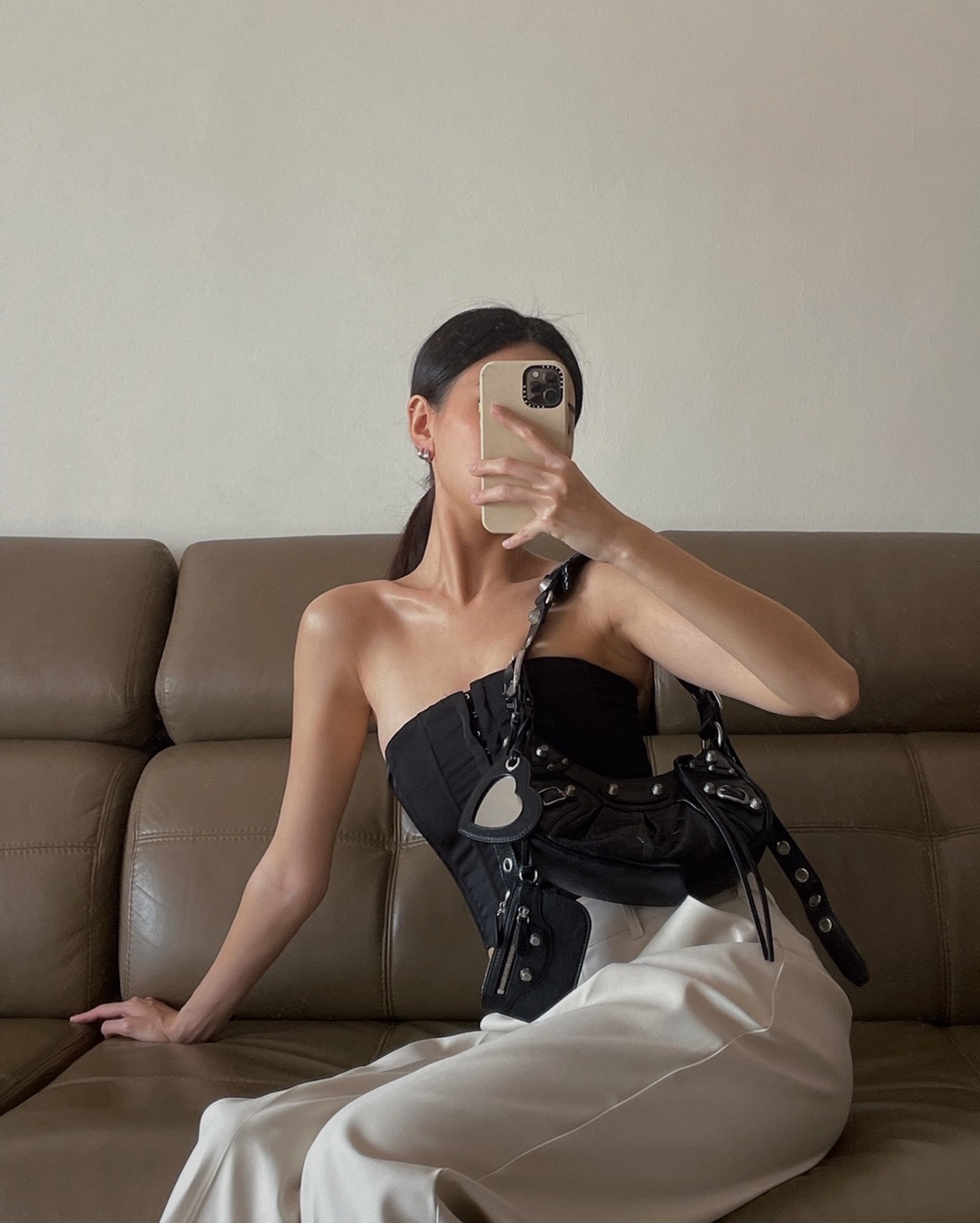 Balenciaga Le Cagole 26CM 抓皱牛皮月牙包 671309黑色