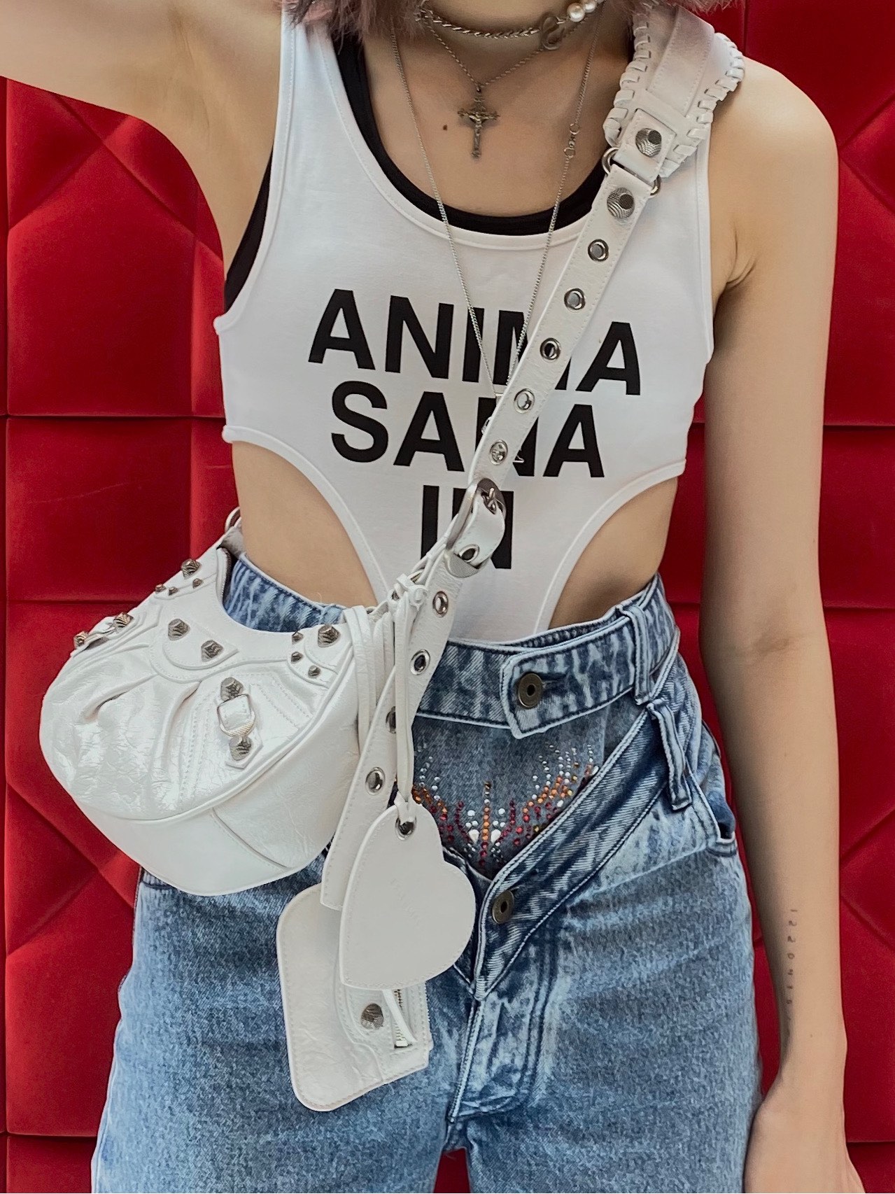 Balenciaga Le Cagole 26CM 抓皱牛皮月牙包 671309奶白色