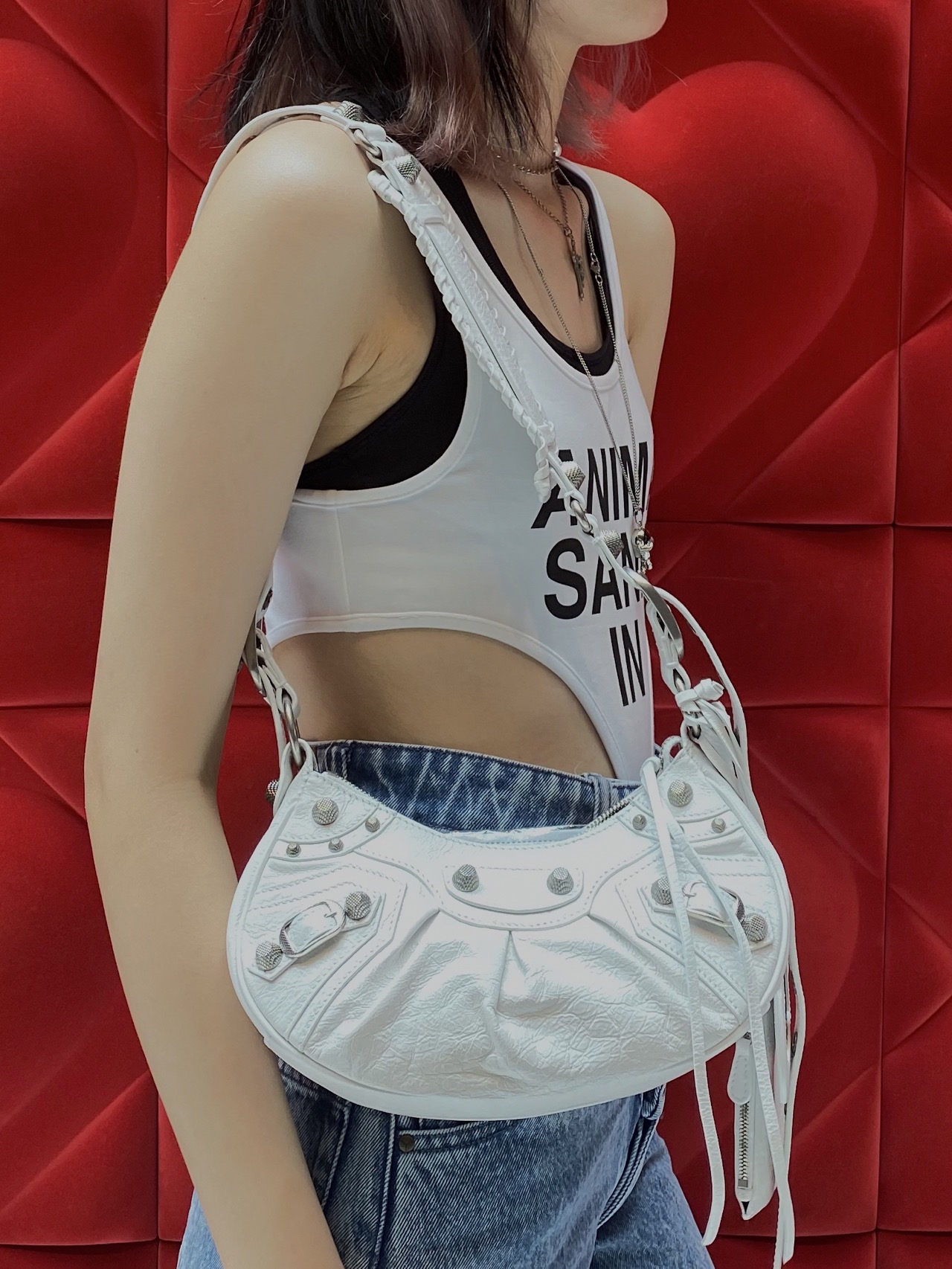 Balenciaga Le Cagole 26CM 抓皱牛皮月牙包 671309奶白色