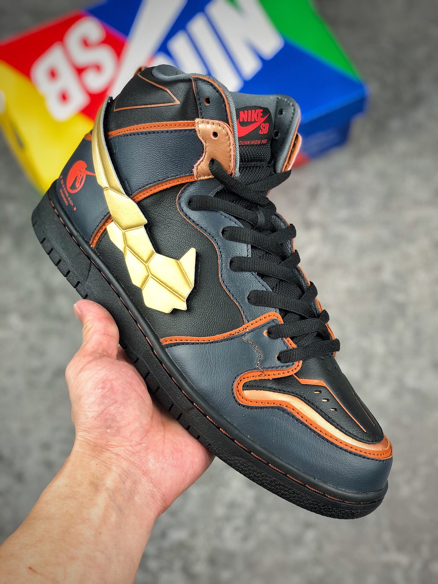 本地自取 核心放店
独家纯原Gundam x NK SB Dunk High 