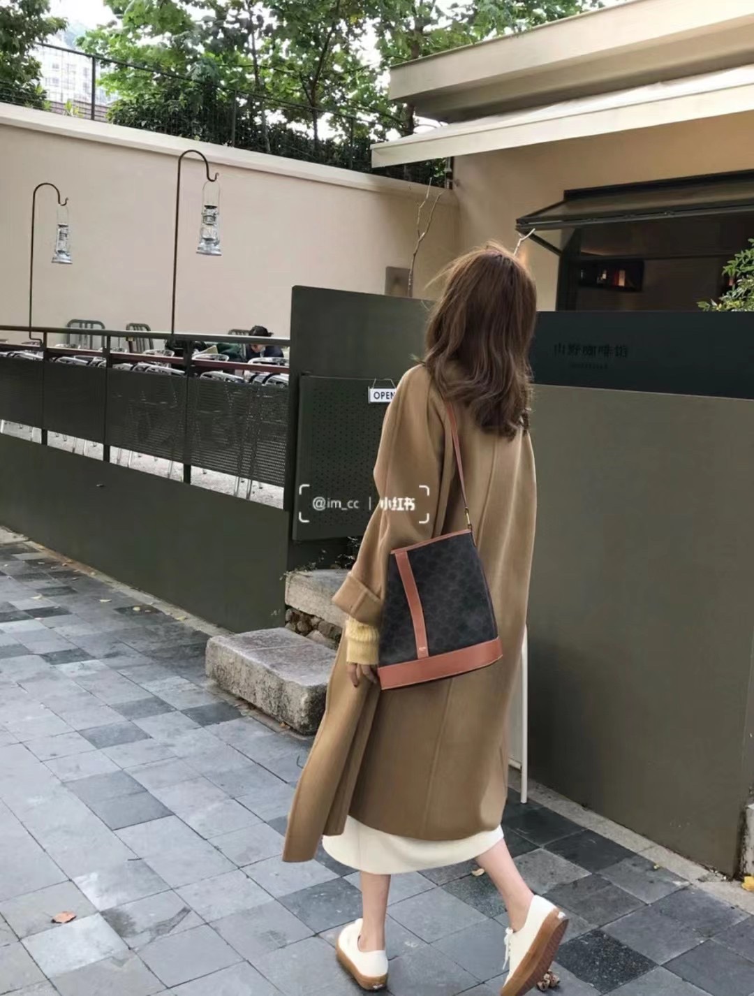 NO:203897,191132_The perfect match for the recent hot autumn and winter coats# I'm so good at eating this look#, Celine, celine, celine19860909191132_近期爆款秋冬大衣的绝配# 太吃这颜值了#,赛琳celine,celine,celine,Bag