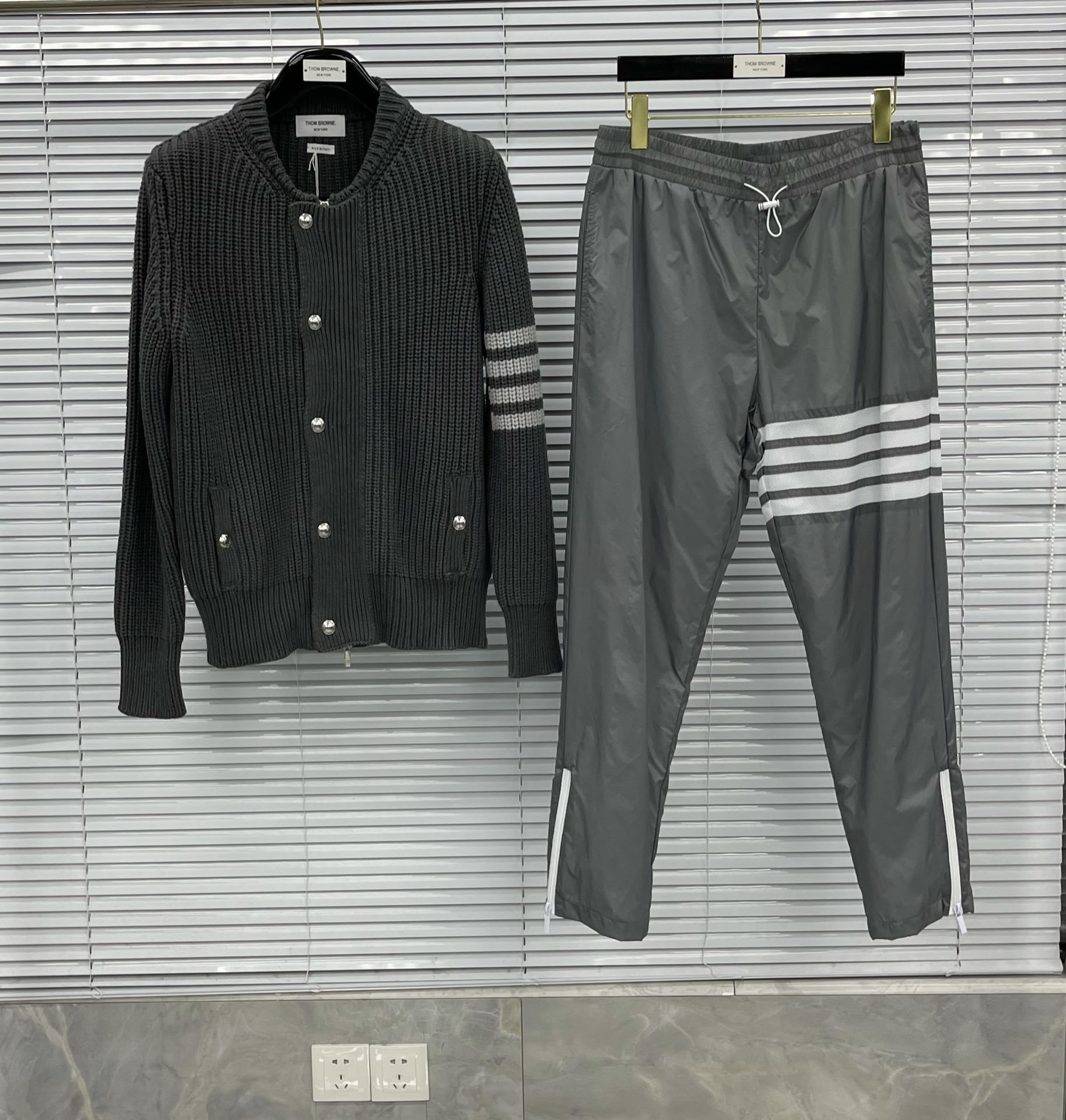 톰브라운 남성 가디건 143048 Thom Browne Cardigan