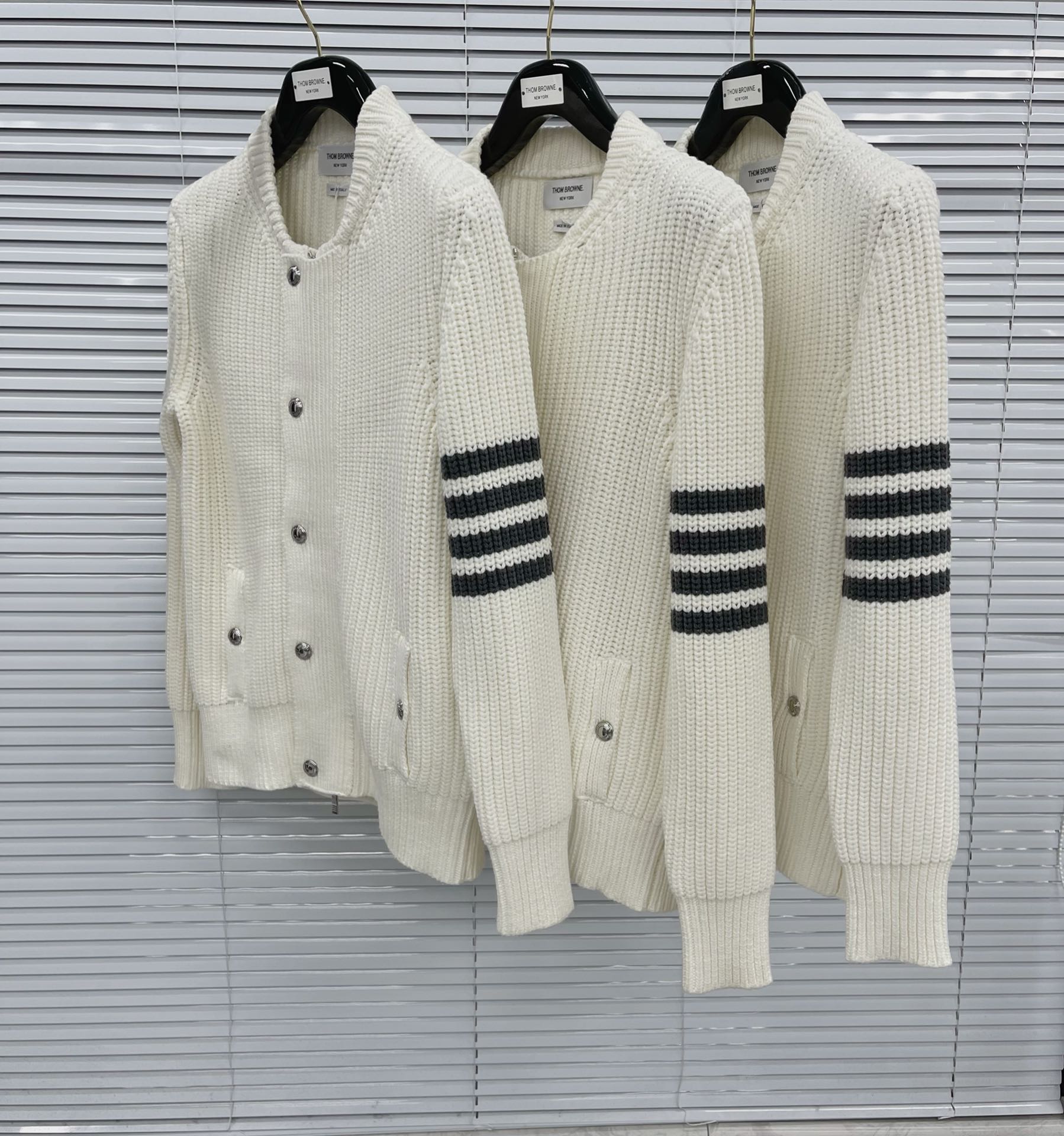 톰브라운 남성 가디건 143049 Thom Browne Cardigan 상세 이미지 3