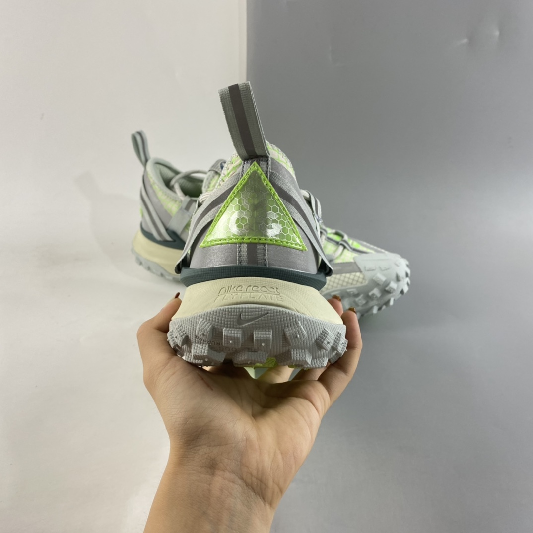 P240  NIKE ACG Mountain Fly Low“Fossil Stone” 跑步鞋 DJ4030-001