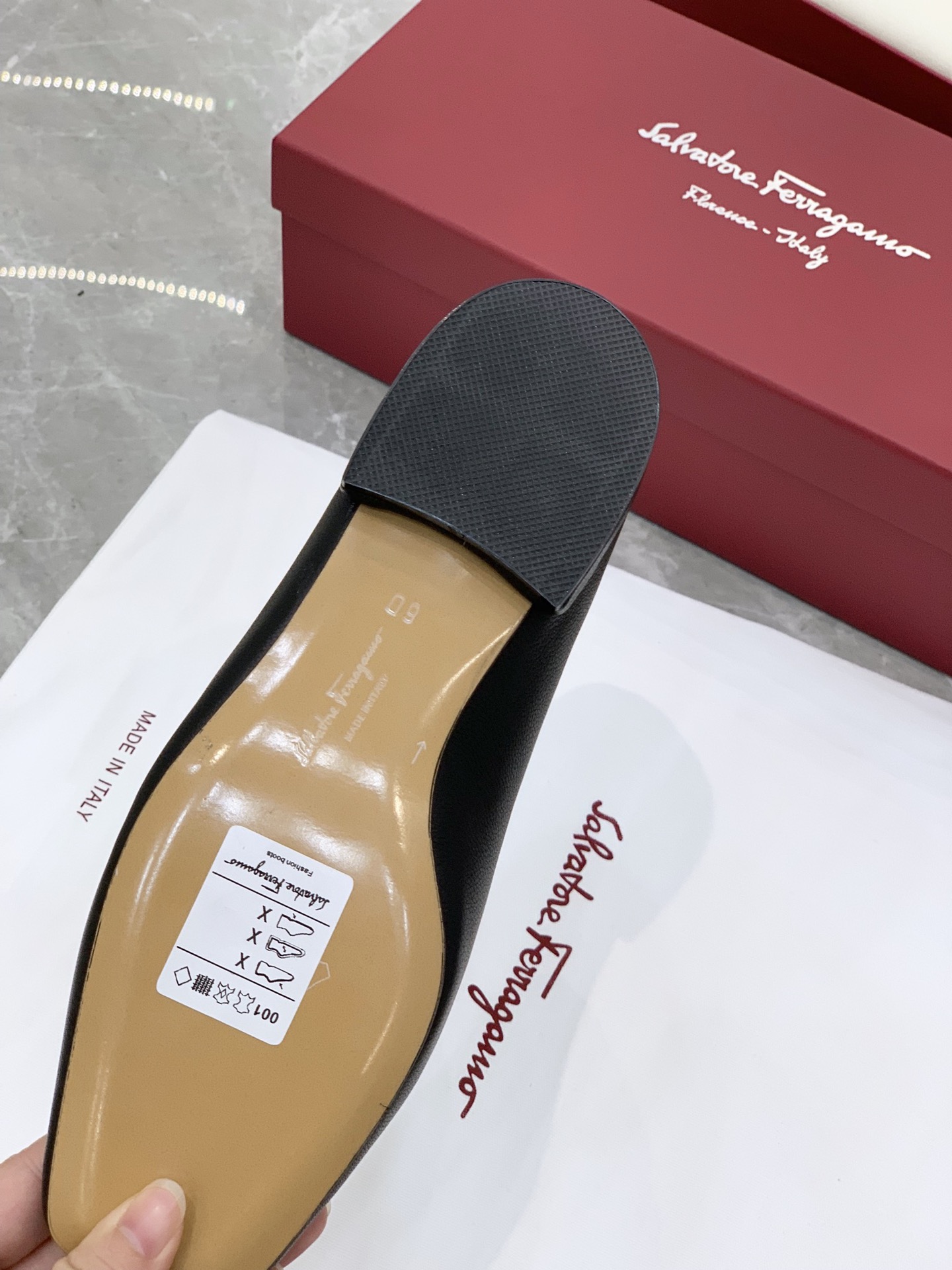 现货SF️salvatoreFerraga*o️秋冬新品上新！菲拉*慕小方头蝴蝶结乐福鞋️穿腻G家乐福鞋