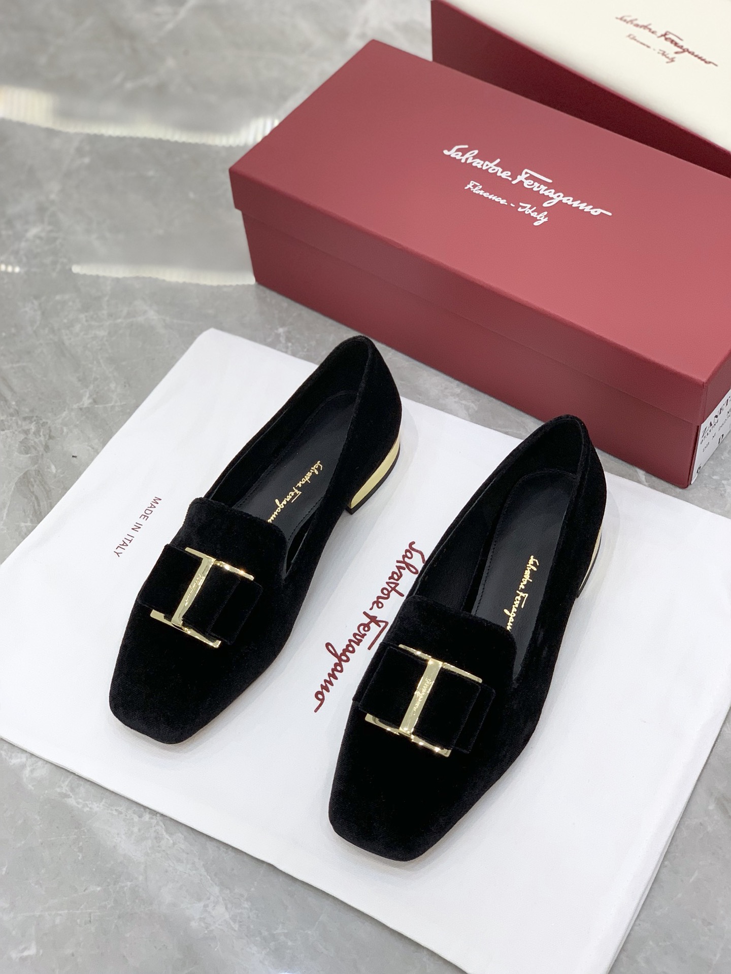 现货SF️salvatoreFerraga*o️秋冬新品上新！菲拉*慕小方头蝴蝶结乐福鞋️穿腻G家乐福鞋