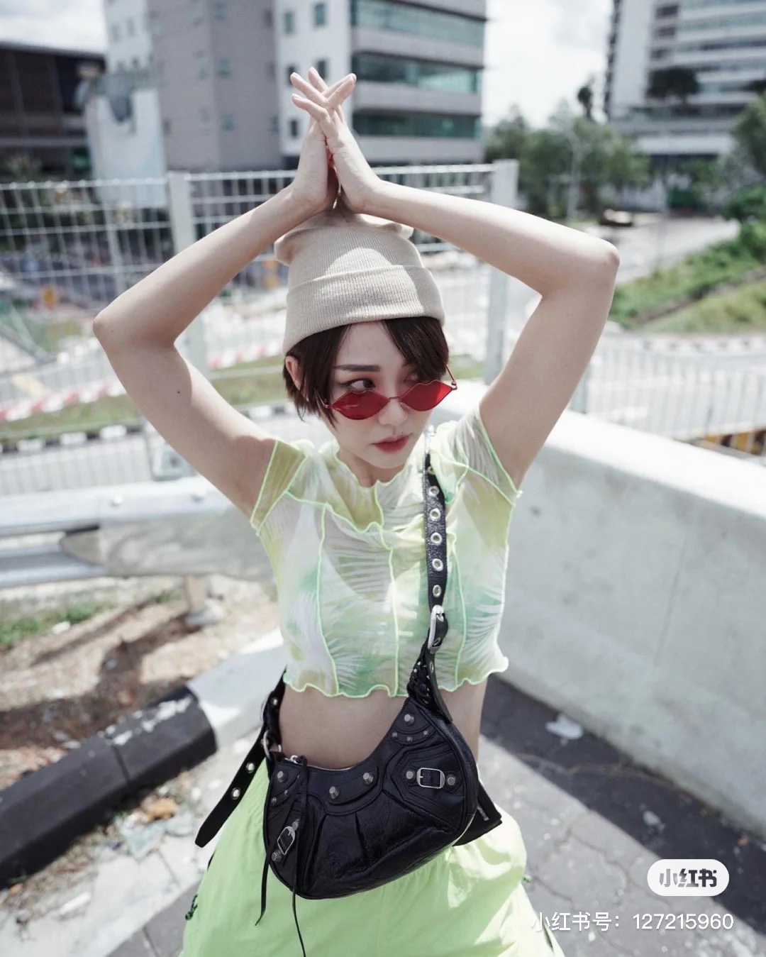 Balenciaga Le Cagole 26CM 抓皱牛皮月牙包 671309黑色