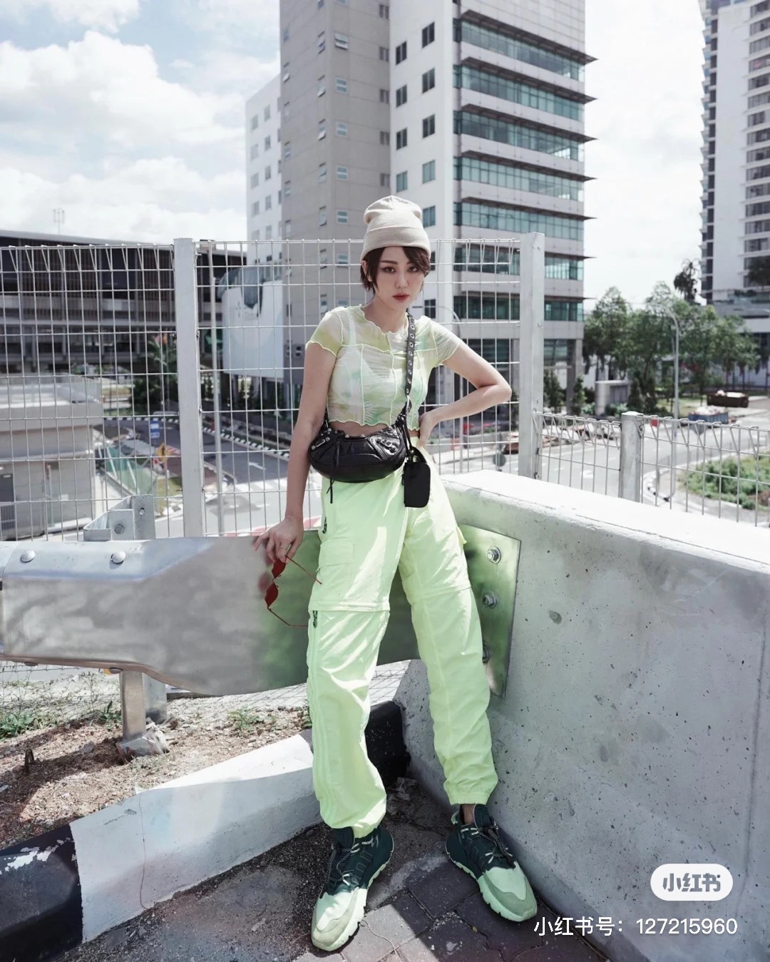 Balenciaga Le Cagole 26CM 抓皱牛皮月牙包 671309黑色