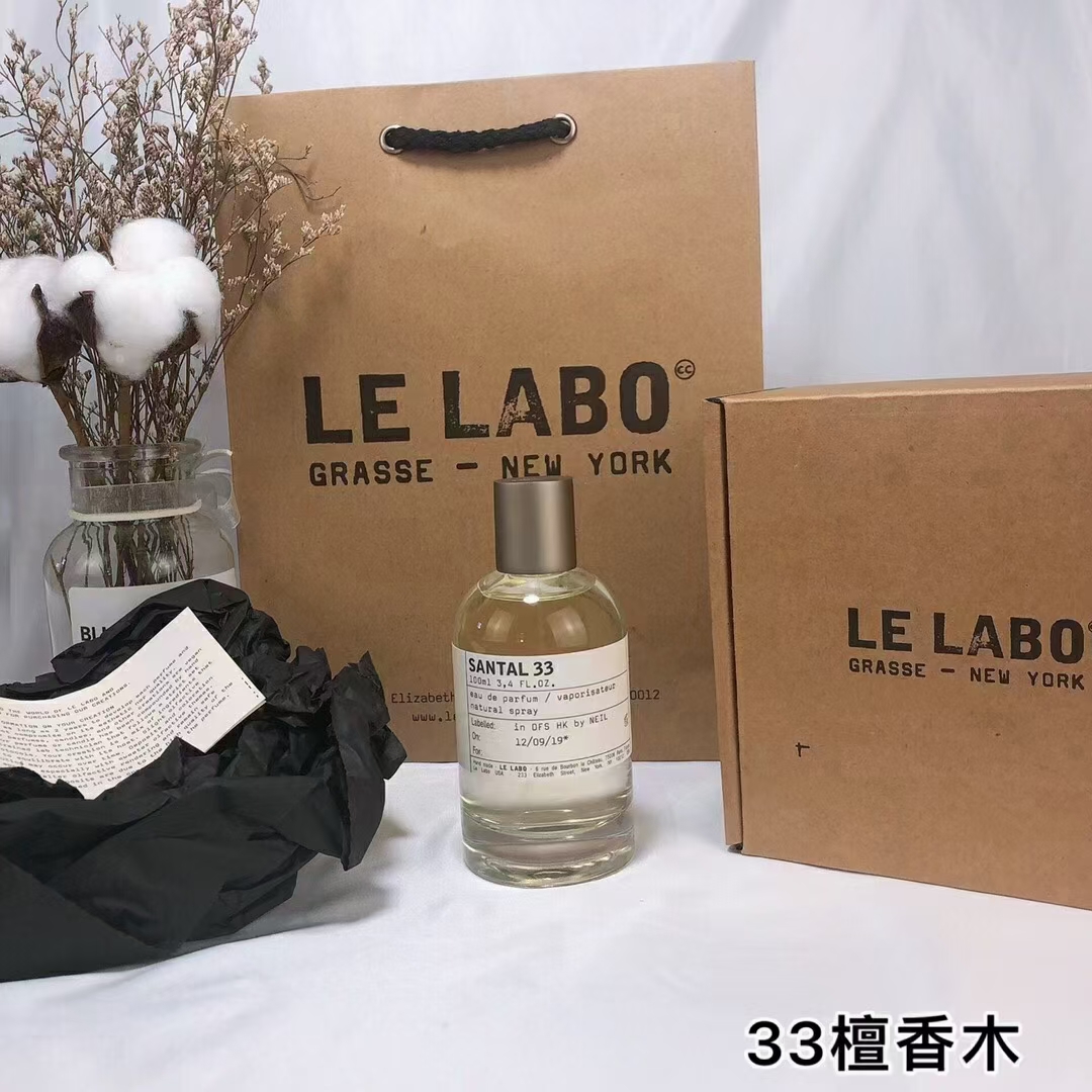 专柜版各💰80包邮
专柜版本，美国小众沙龙 Le Labo香水实验室香水100ml，现货10个味道。。10号东京，13号别样，19号浆果，22号香柠檬，24号广藿香，28号首尔，29号红茶，31号玫瑰，33号檀香木，39号鸢尾草，46号香根草。