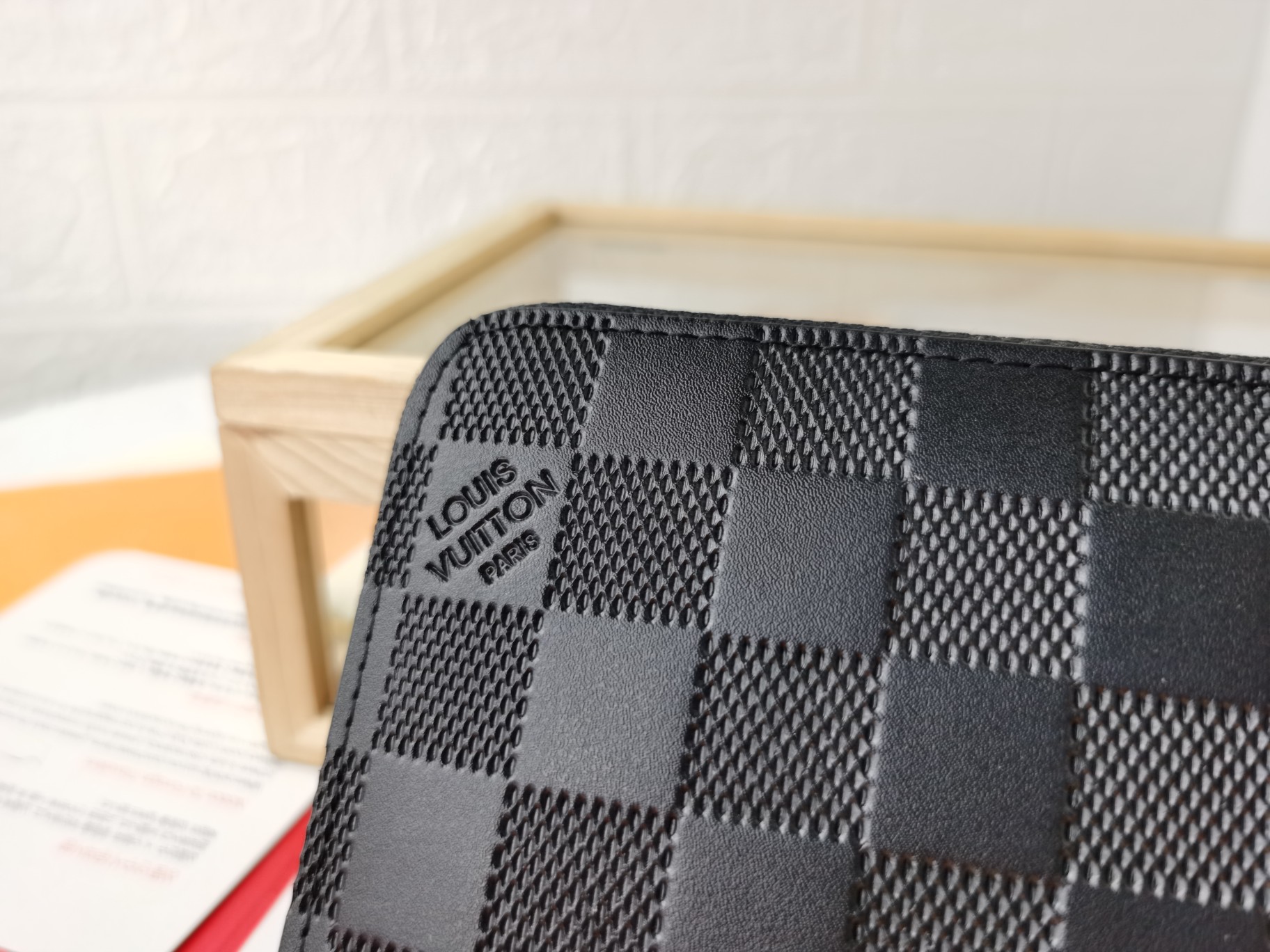 モノグラム帆布ラウンドファスナー財布 M60017 ブラック