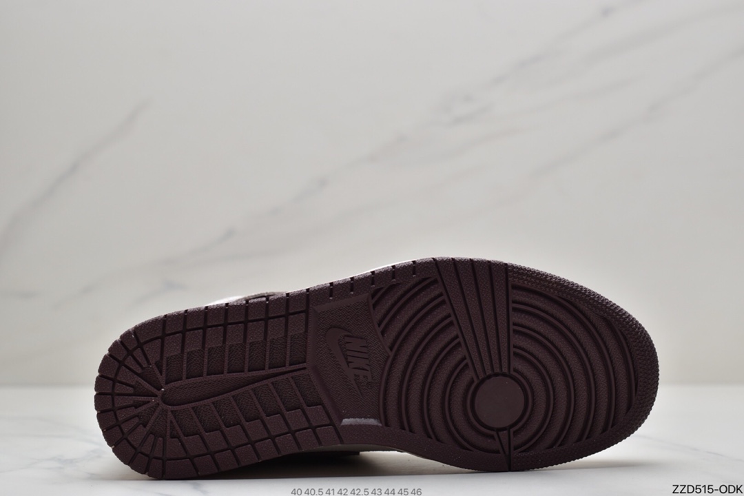 250 一款全新的A Ma Maniere x Air Jordan 1 High OG鞋款DO7097-100