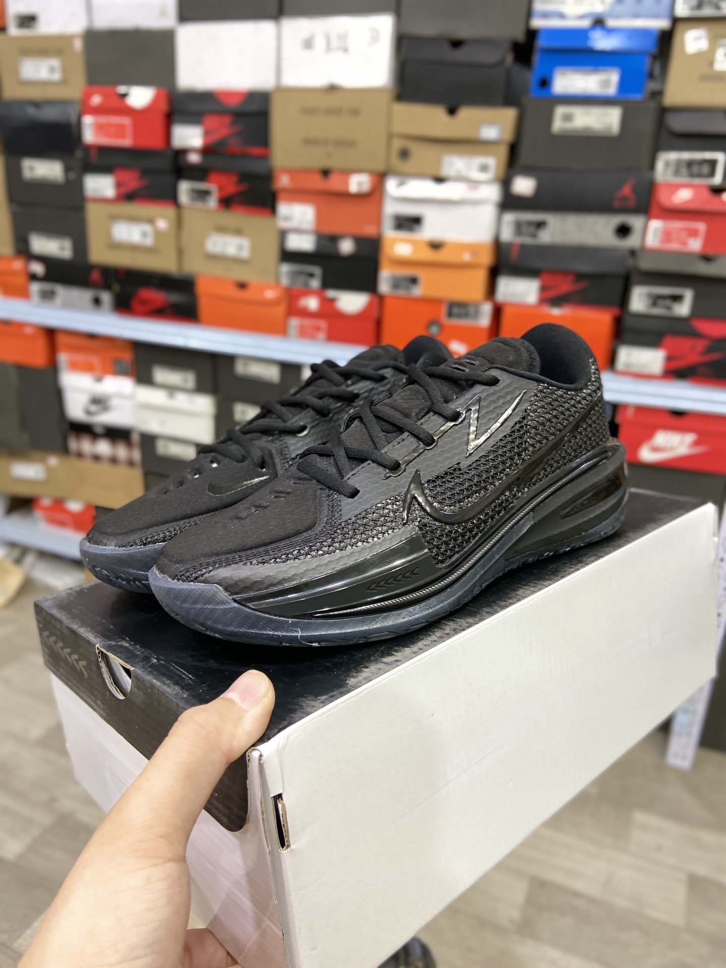 240 耐克Nike Air Zoom G.T.Cut男女篮球鞋 G.T. Cut专为力求在场上大展身手的篮球运动员打造该鞋款脚感轻盈CZ0176-001