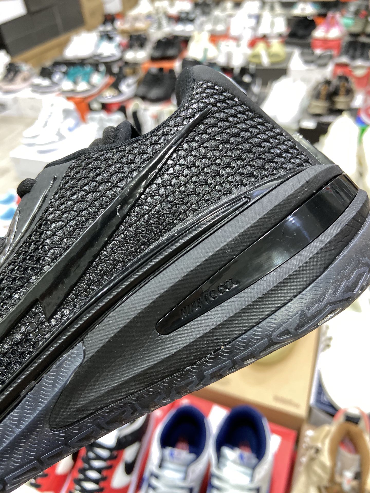 240 耐克Nike Air Zoom G.T.Cut男女篮球鞋 G.T. Cut专为力求在场上大展身手的篮球运动员打造该鞋款脚感轻盈CZ0176-001