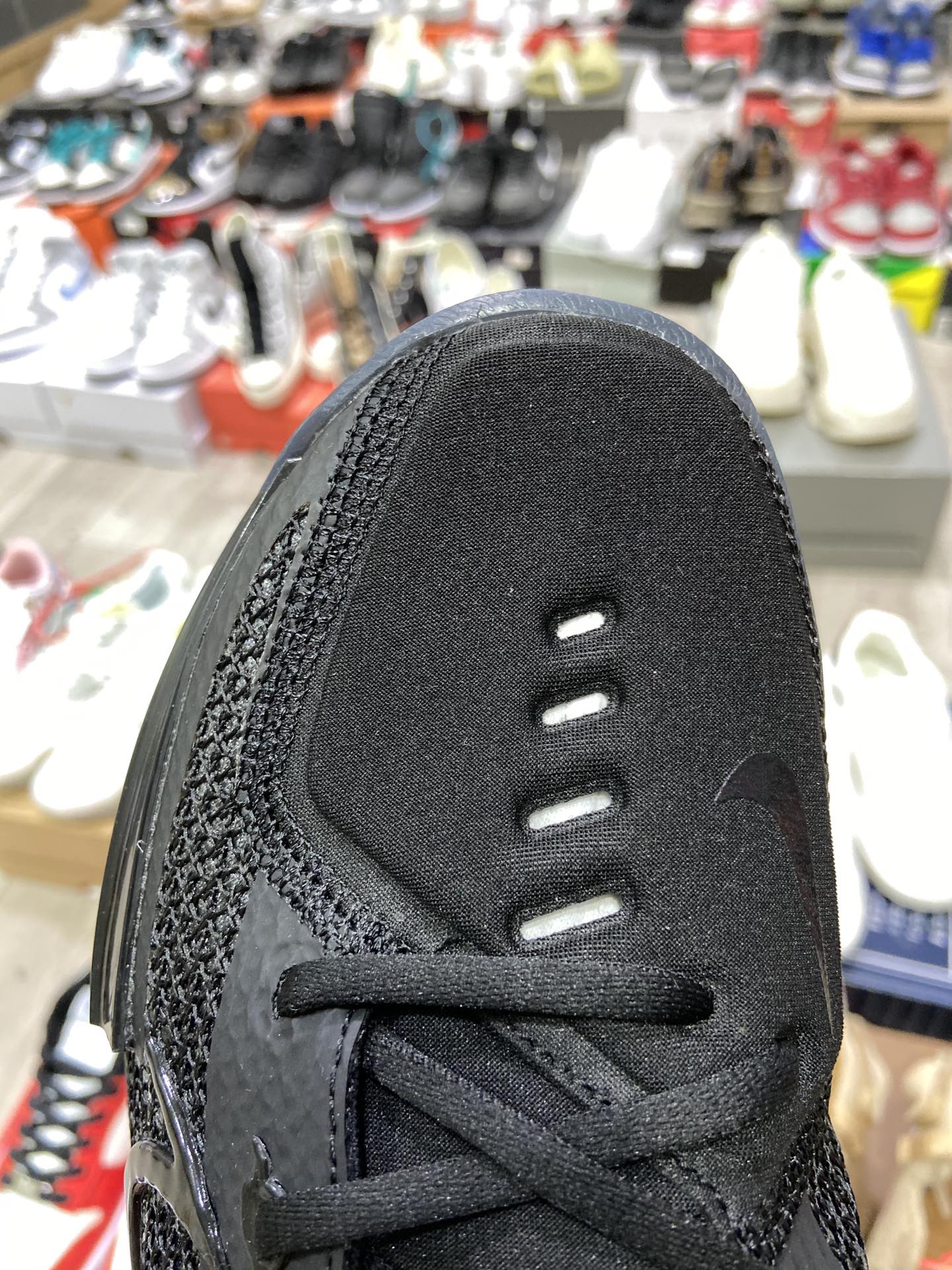 240 耐克Nike Air Zoom G.T.Cut男女篮球鞋 G.T. Cut专为力求在场上大展身手的篮球运动员打造该鞋款脚感轻盈CZ0176-001