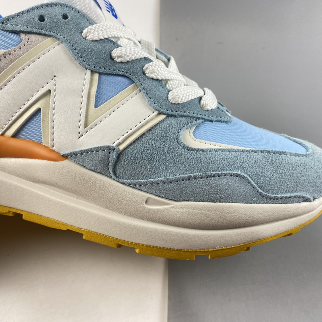 P200   New Balance NB5740系列复古休闲慢跑鞋 W5740PG1