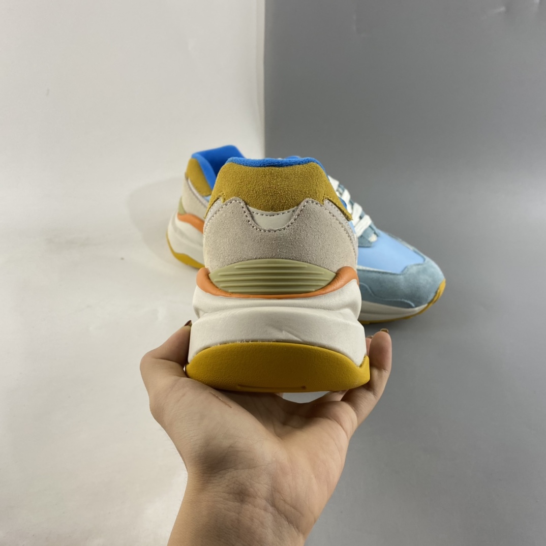 P200   New Balance NB5740系列复古休闲慢跑鞋 W5740PG1